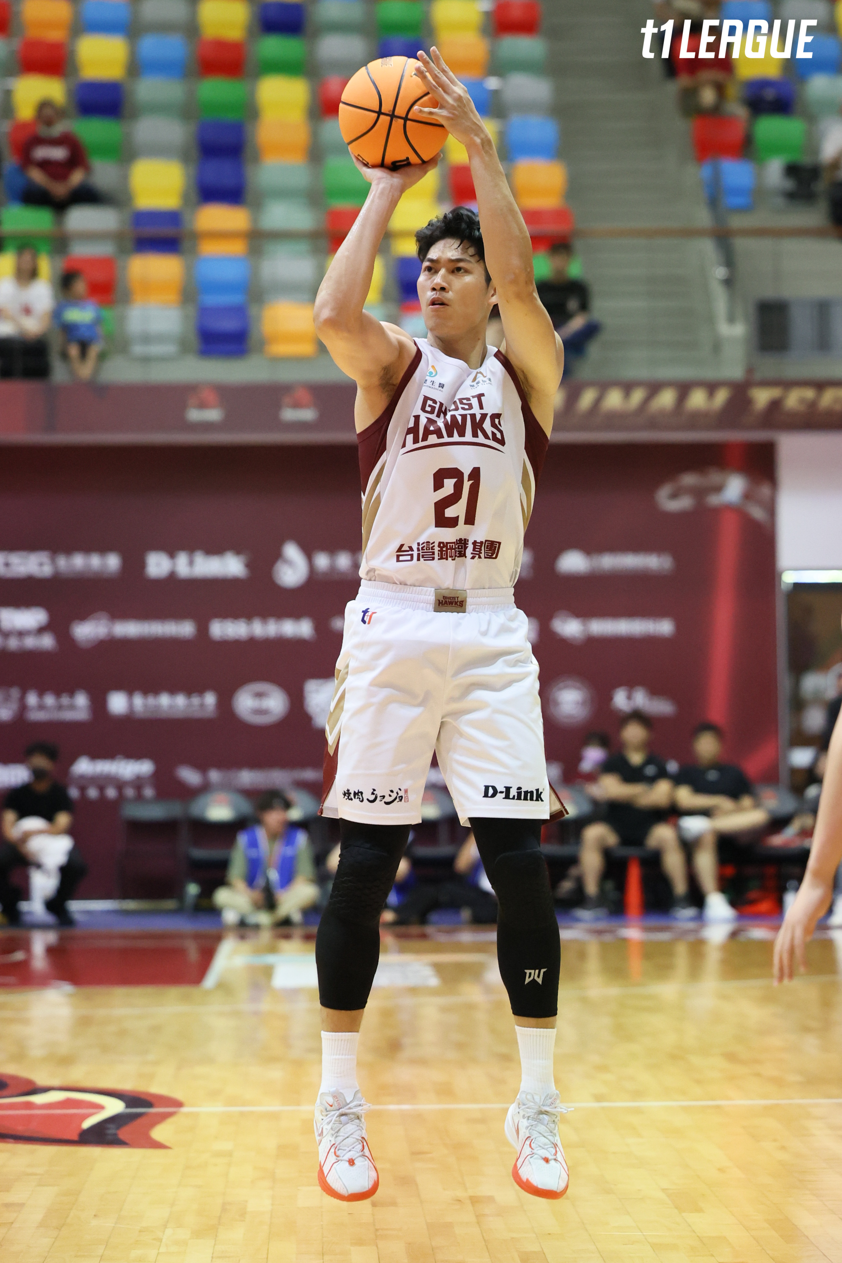 T1》米可被禁賽　獵鷹輸球不放棄拚季後賽