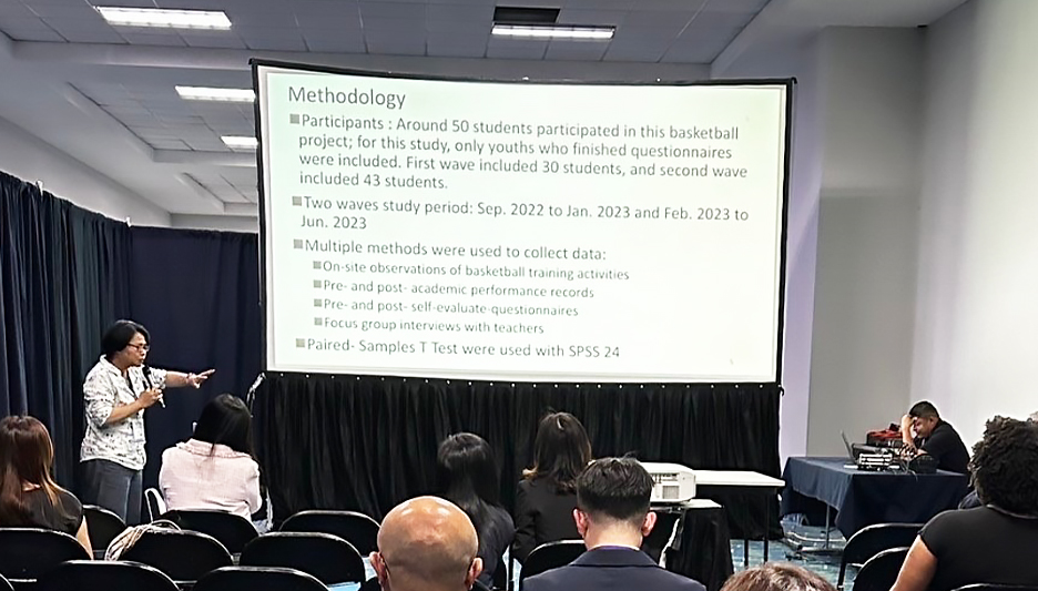 T1》中國信託「愛傳球」專案招待小球員開箱大巨蛋  推動籃球反毒獲國際認可