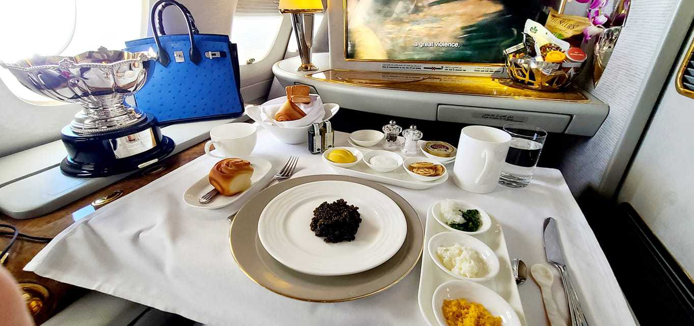 網球》謝淑薇：獎盃配飯更美味　網友還發現鴕鳥皮柏金包