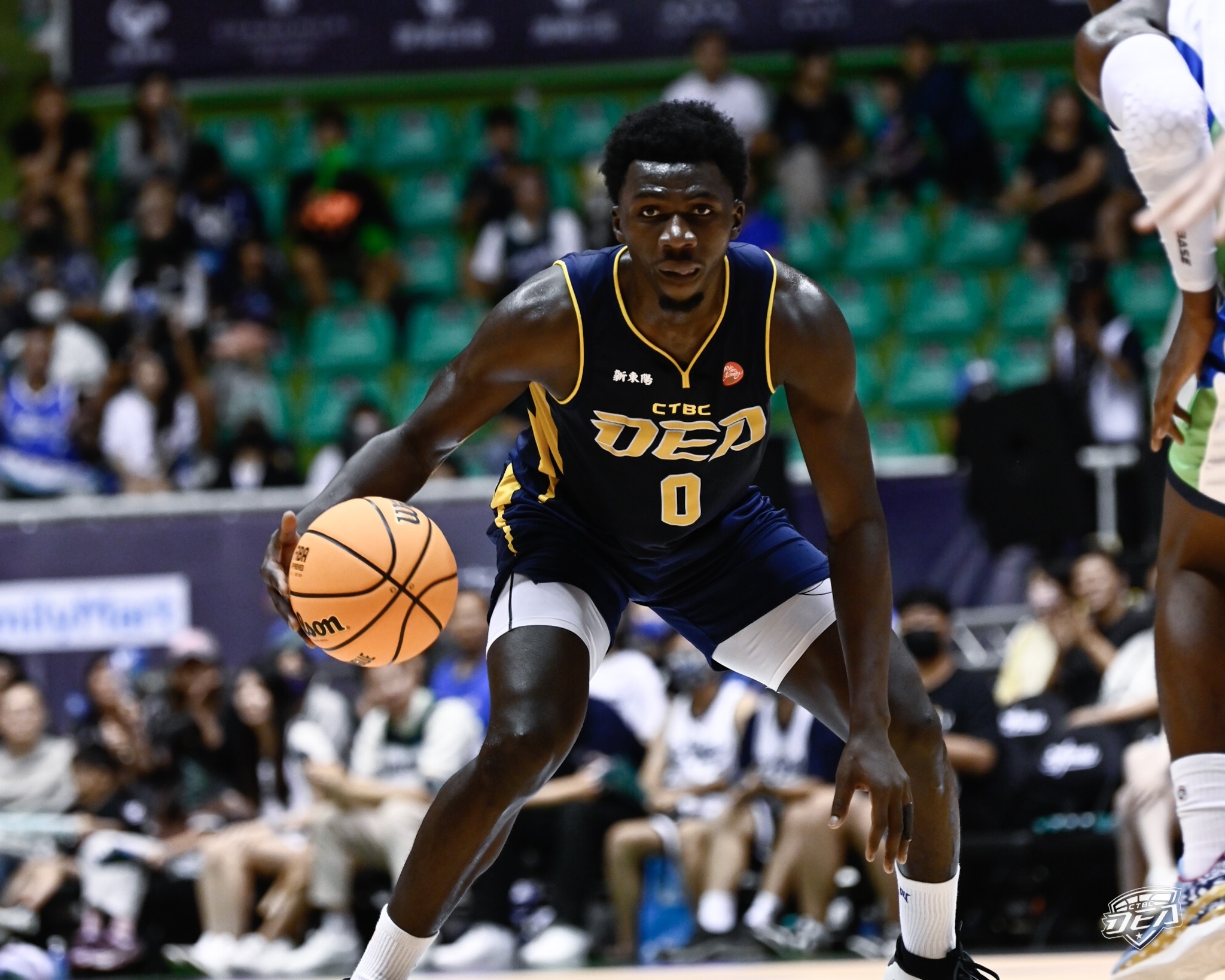 T1》阿巴西傷癒轟34分　特攻拿第1進季後賽