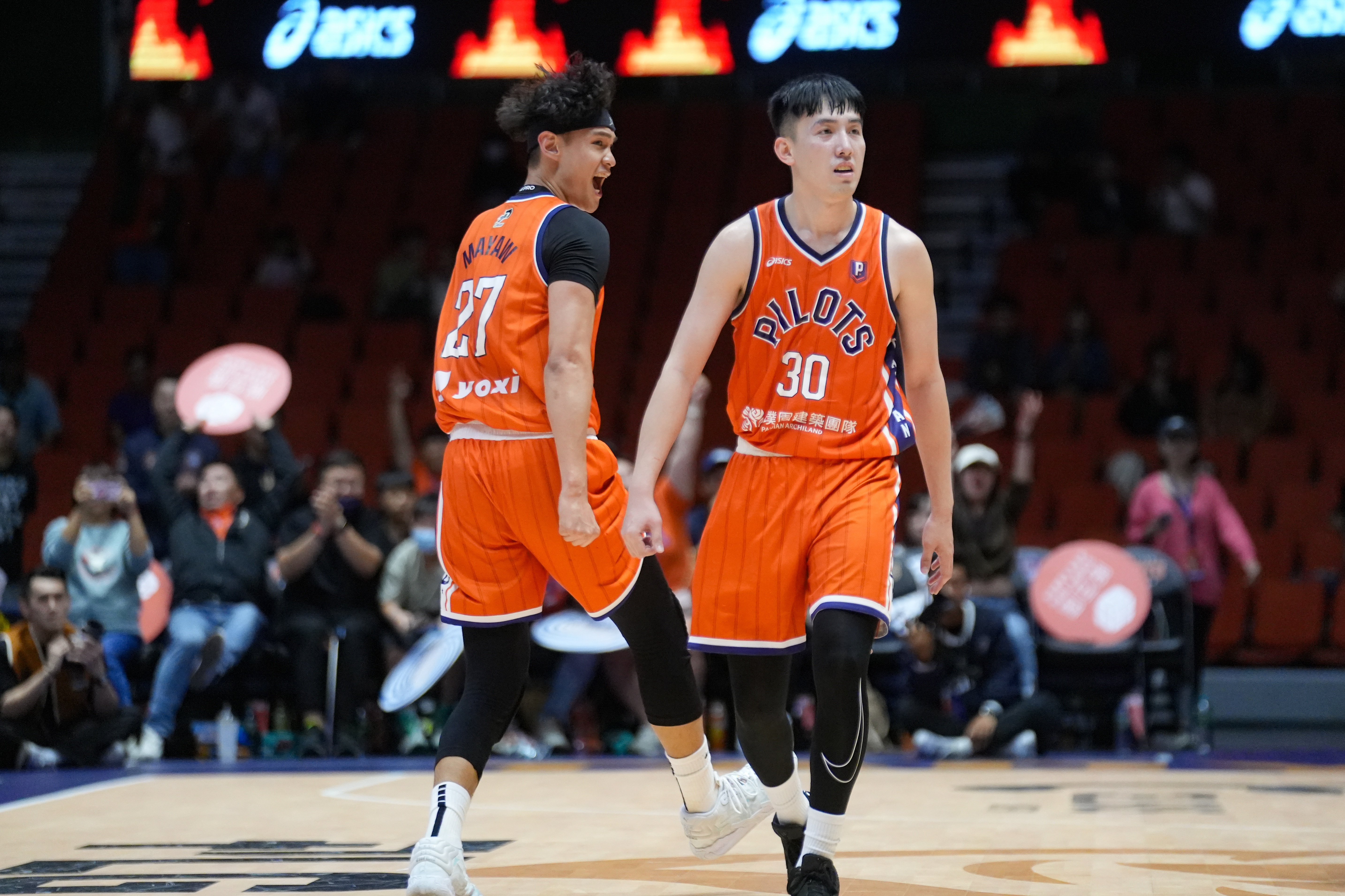 PLG》周儀翔發燒打一半就醫　白曜誠守領航猿主場11連勝