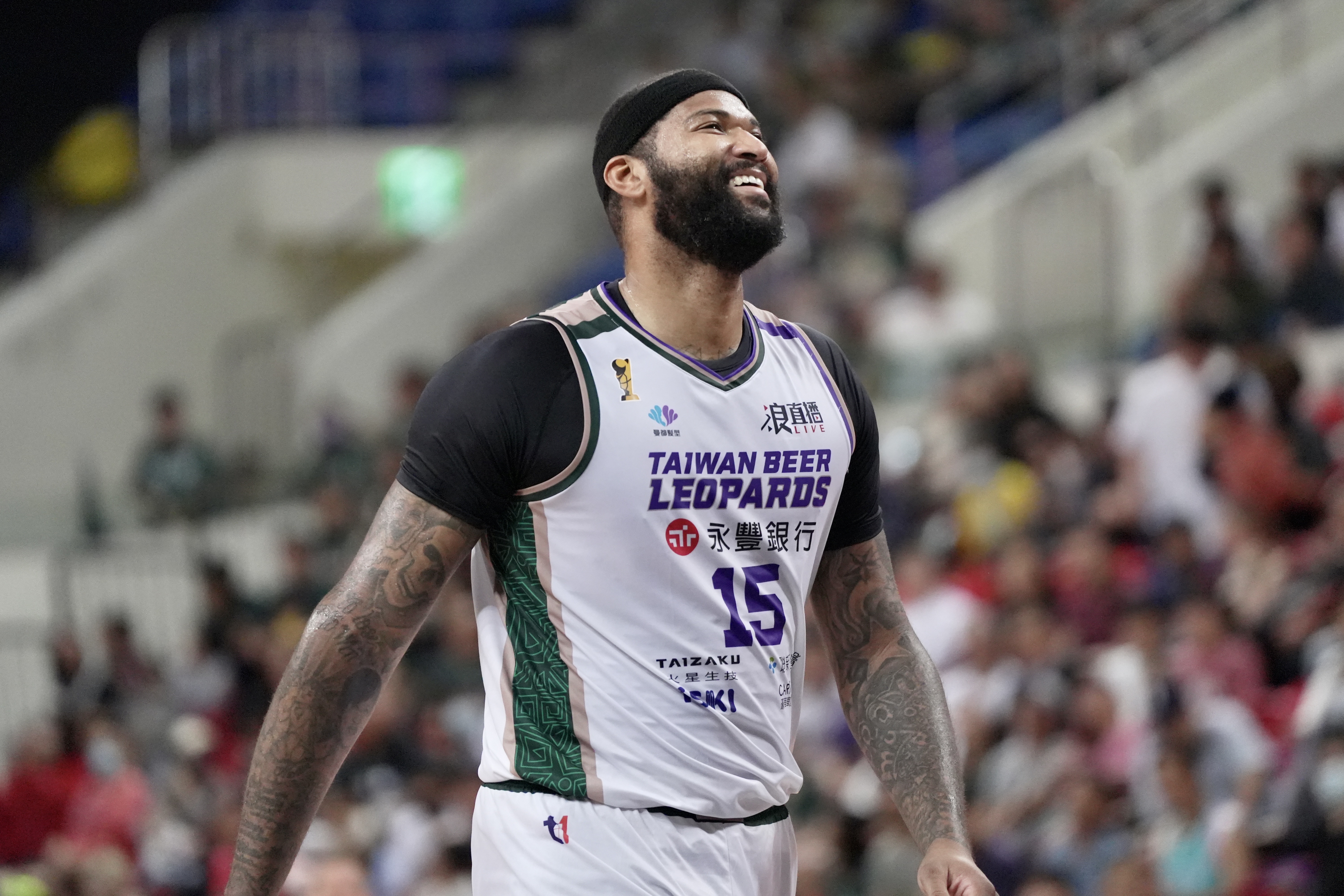 T1冠軍戰》罰球時全場高喊「過譽」　卡森斯：這有點可愛