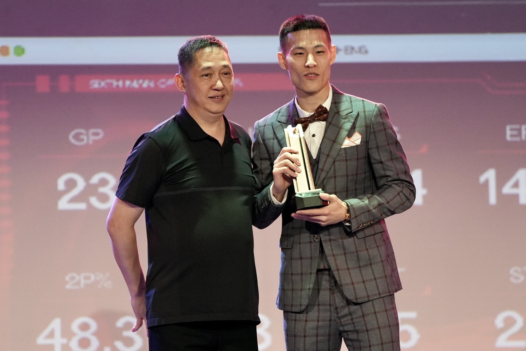 T1年度頒獎》一路走來不容易　林秉聖獲年度第六人哭了！