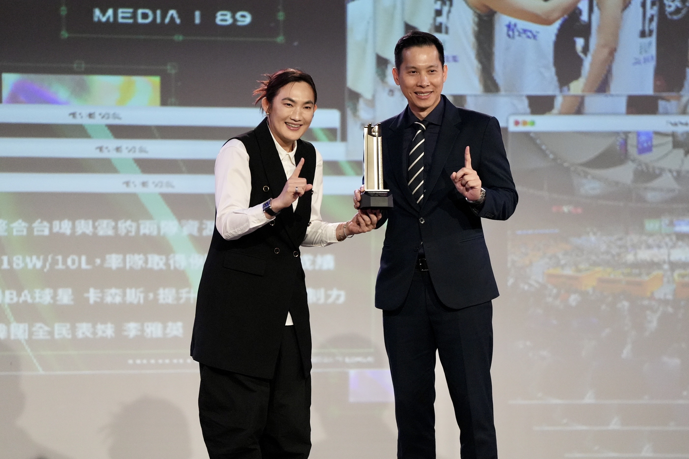 T1年度頒獎》顏行書：高錦瑋服裝、林秉聖感言，拉到另個層次