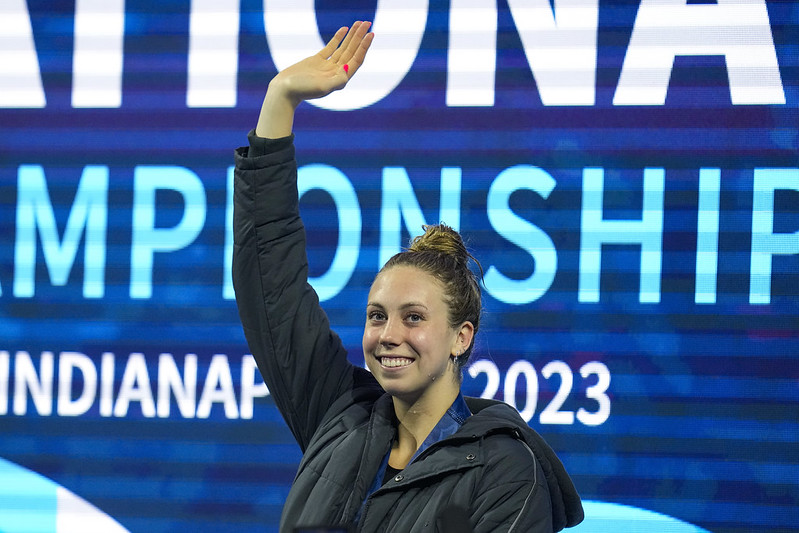 游泳》破女子百公尺蝶式世界紀錄　Walsh不是浴缸型選手