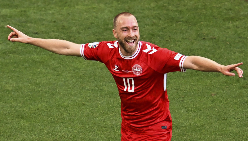 歐洲盃》Eriksen心臟驟停3年後首戰破門　丹麥主帥：天生球員