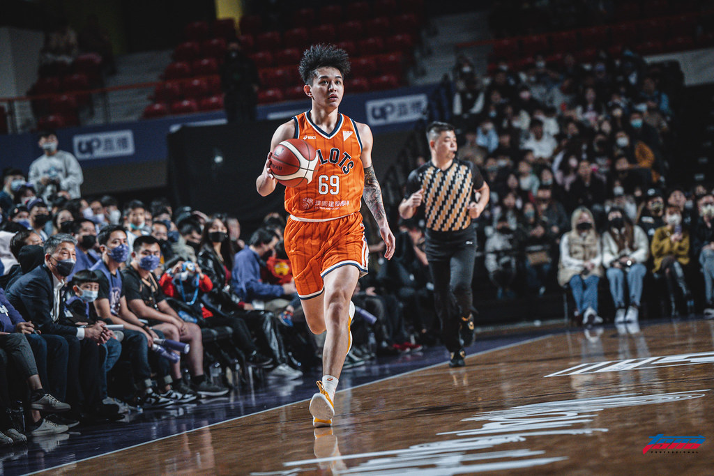 PLG》MVP盧峻翔也續長約　領航猿簽5年