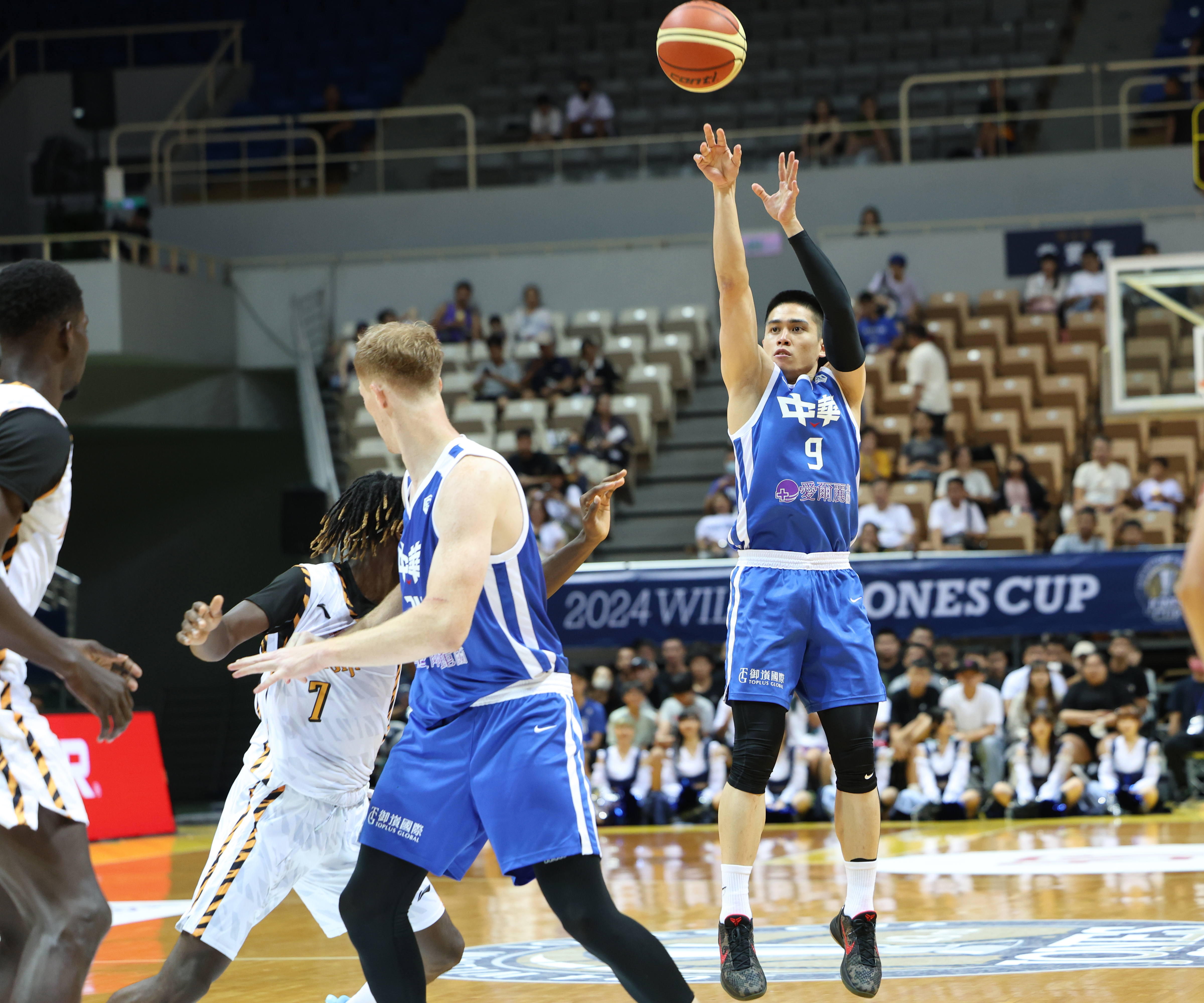 瓊斯盃》延長賽惜敗菲律賓　中華藍亞軍收場