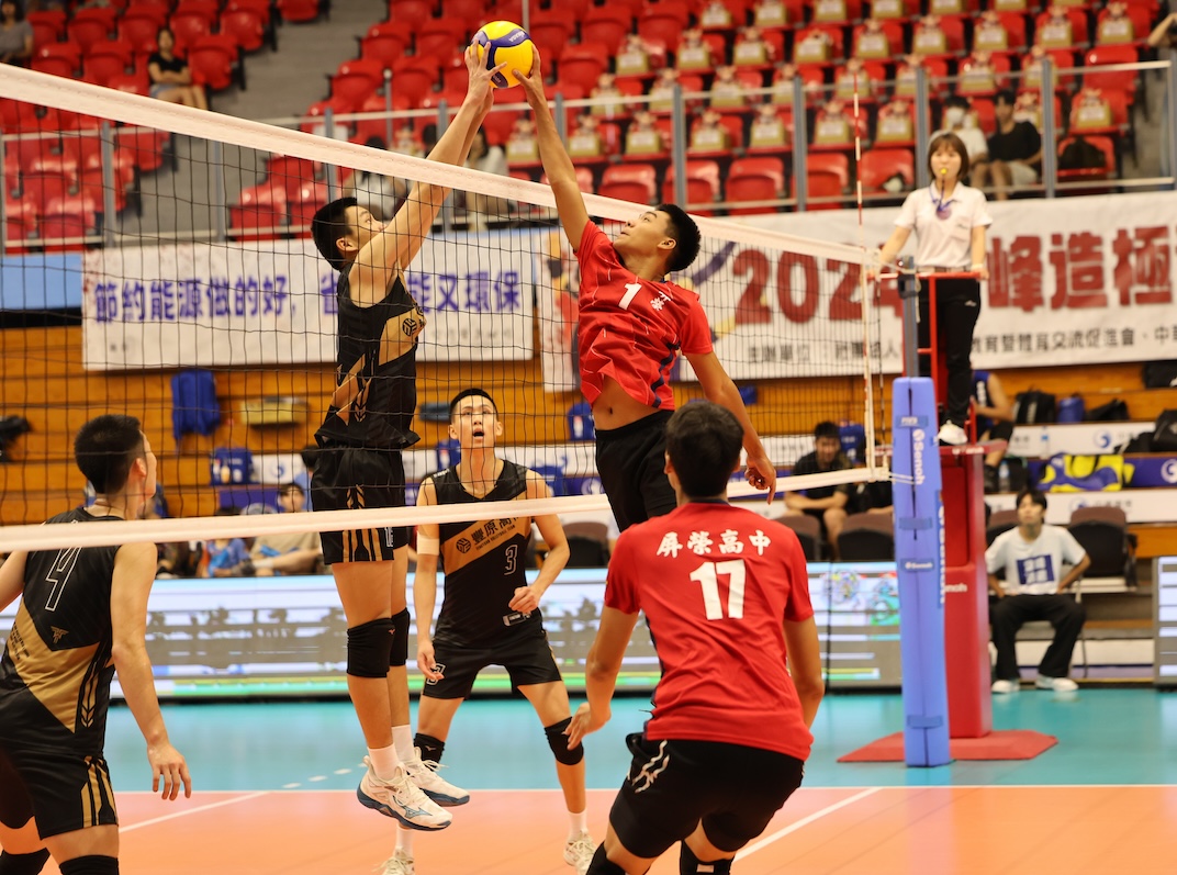 登峰造極青年排球邀請賽》屏榮、枋寮共享巴士　節省經費　