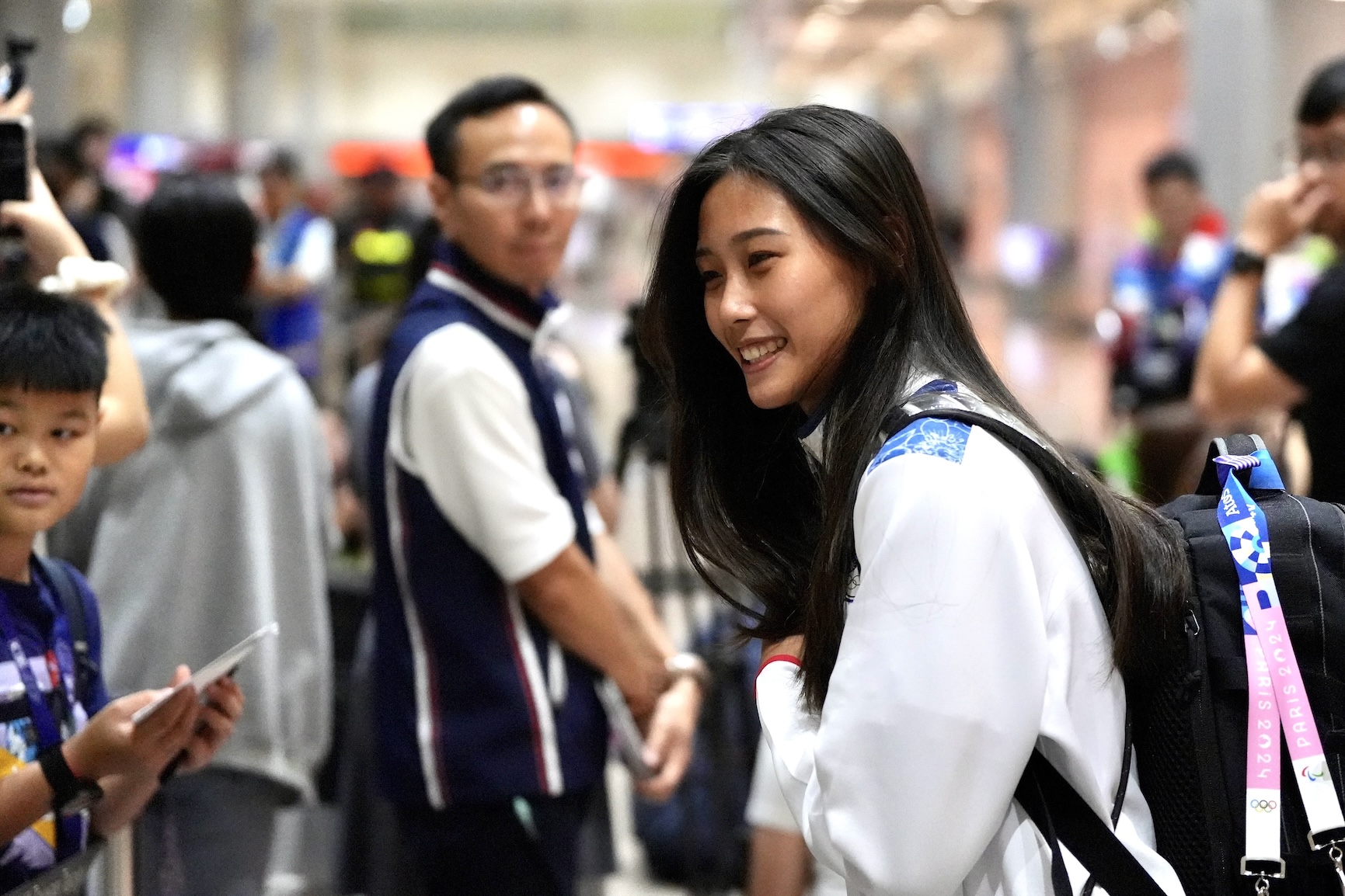 奧運選手返國》田徑女將張博雅為粉絲簽名　柔道女王連珍羚感覺運動員越來越被重視
