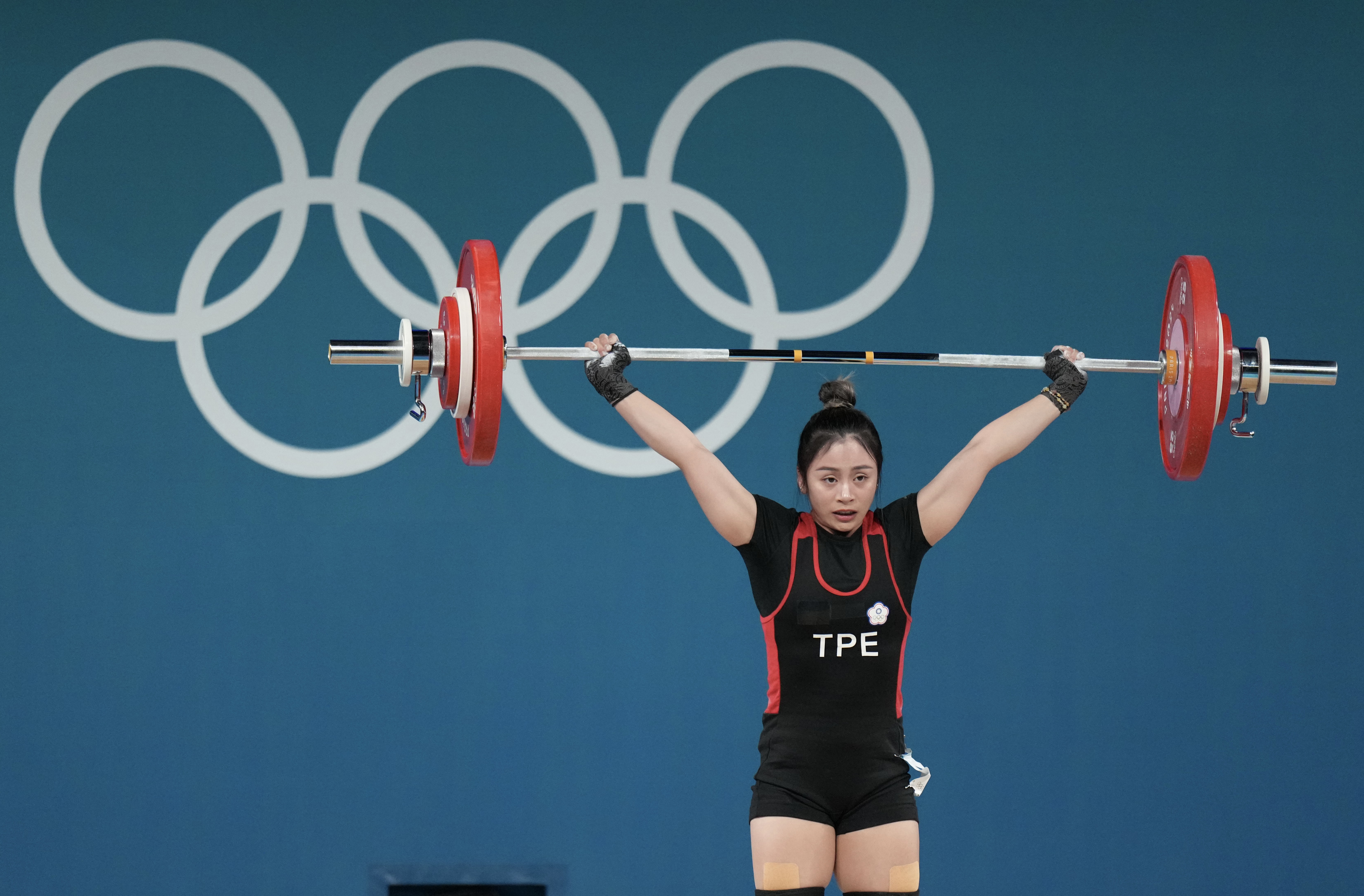 奧運》舉重開賽方莞靈率先登場、兩破全國　無緣獎牌　　