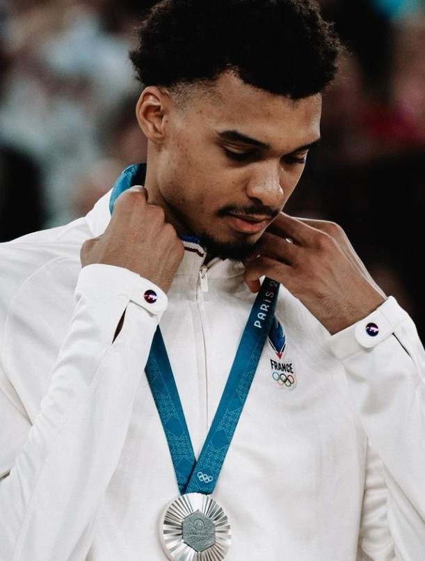 奧運》首次五環摘下銀牌心有不甘　Wembanyama宣告：這只是個開始