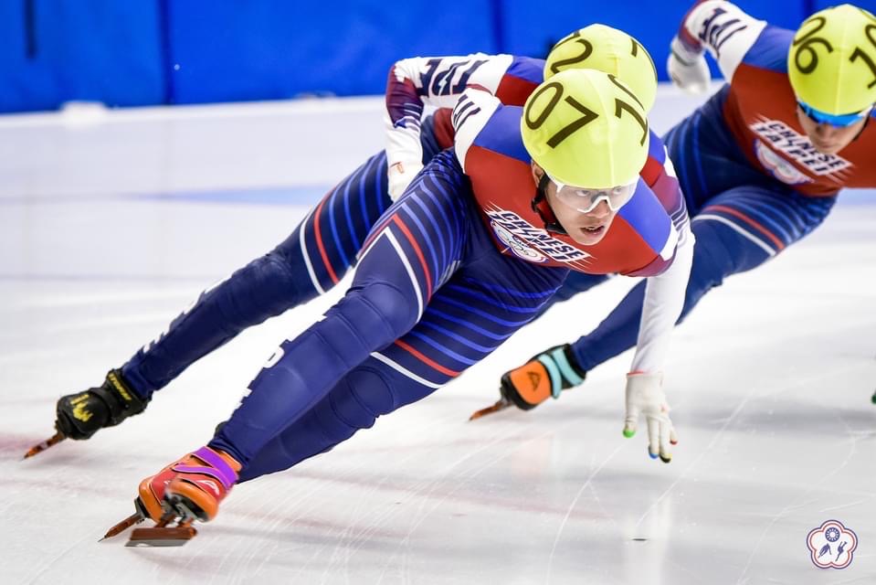 短道速滑亞錦賽》蘇駿朋比喻與滑冰就像情侶　「我要迎合冰面給我的挫折」