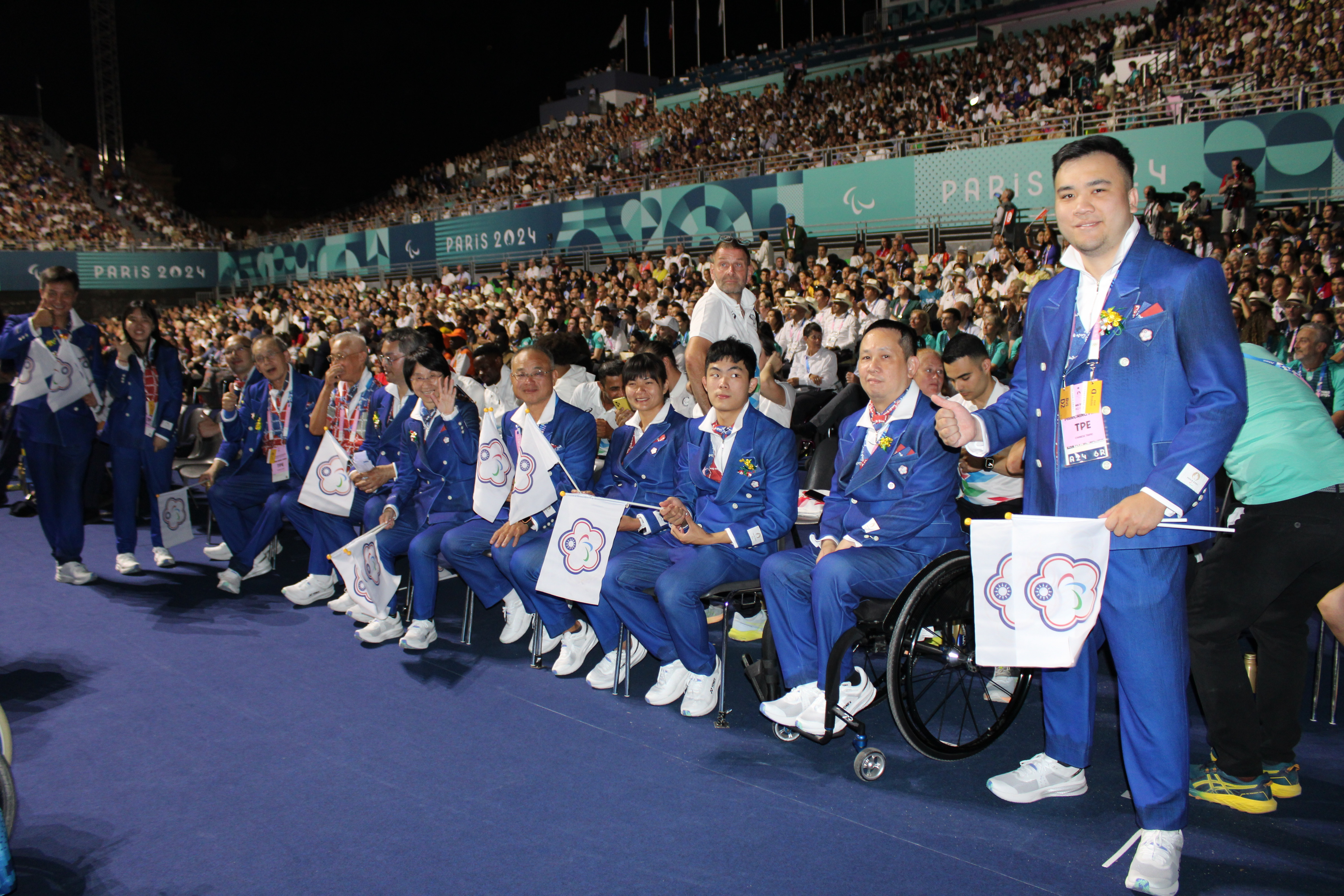 帕運》開幕氛圍更勝奧運　劉雅婷、陳柏諺為中華掌旗入場