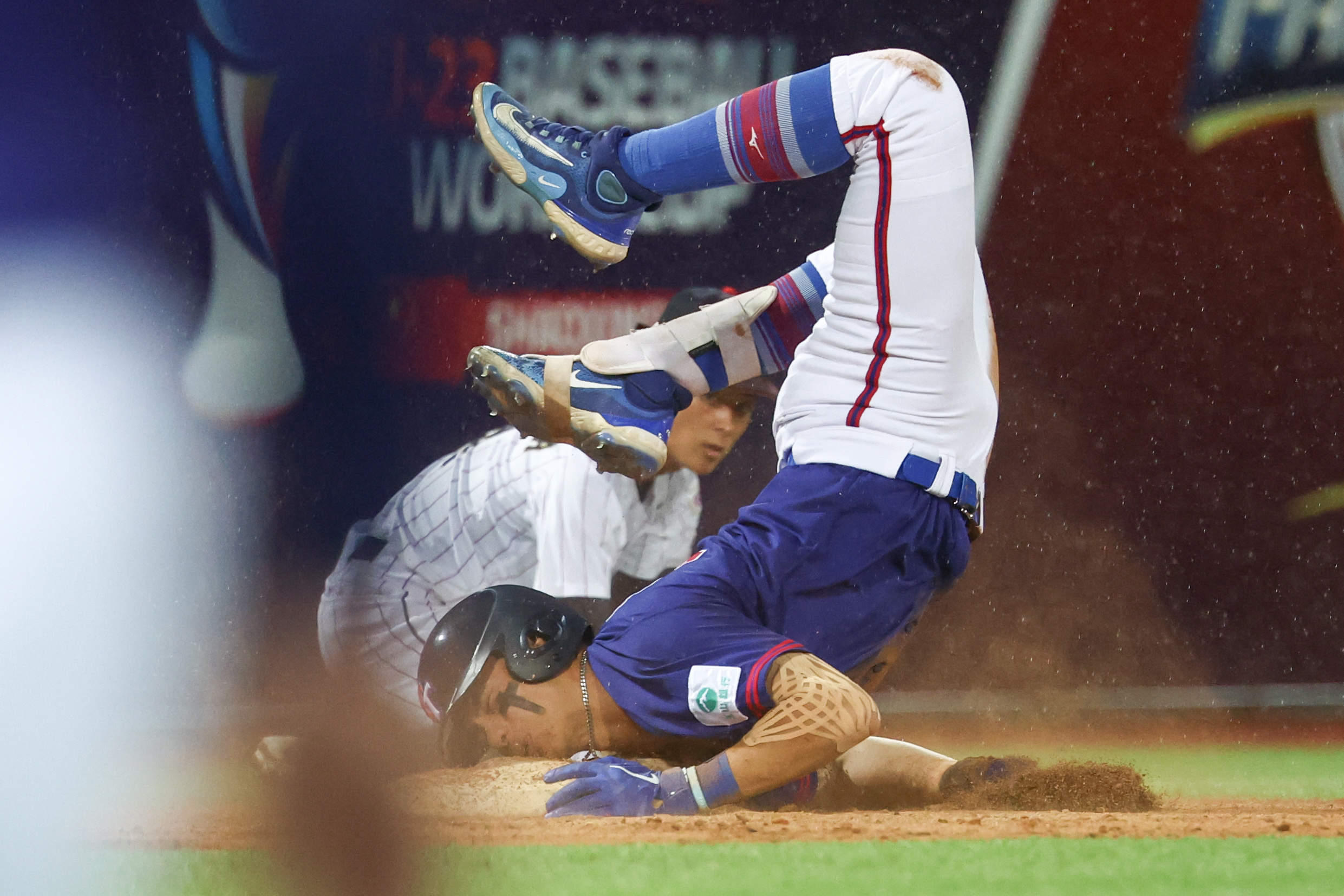 U18亞青》柯敬賢追平打臉撞壘包無大礙　中華暫領先日本