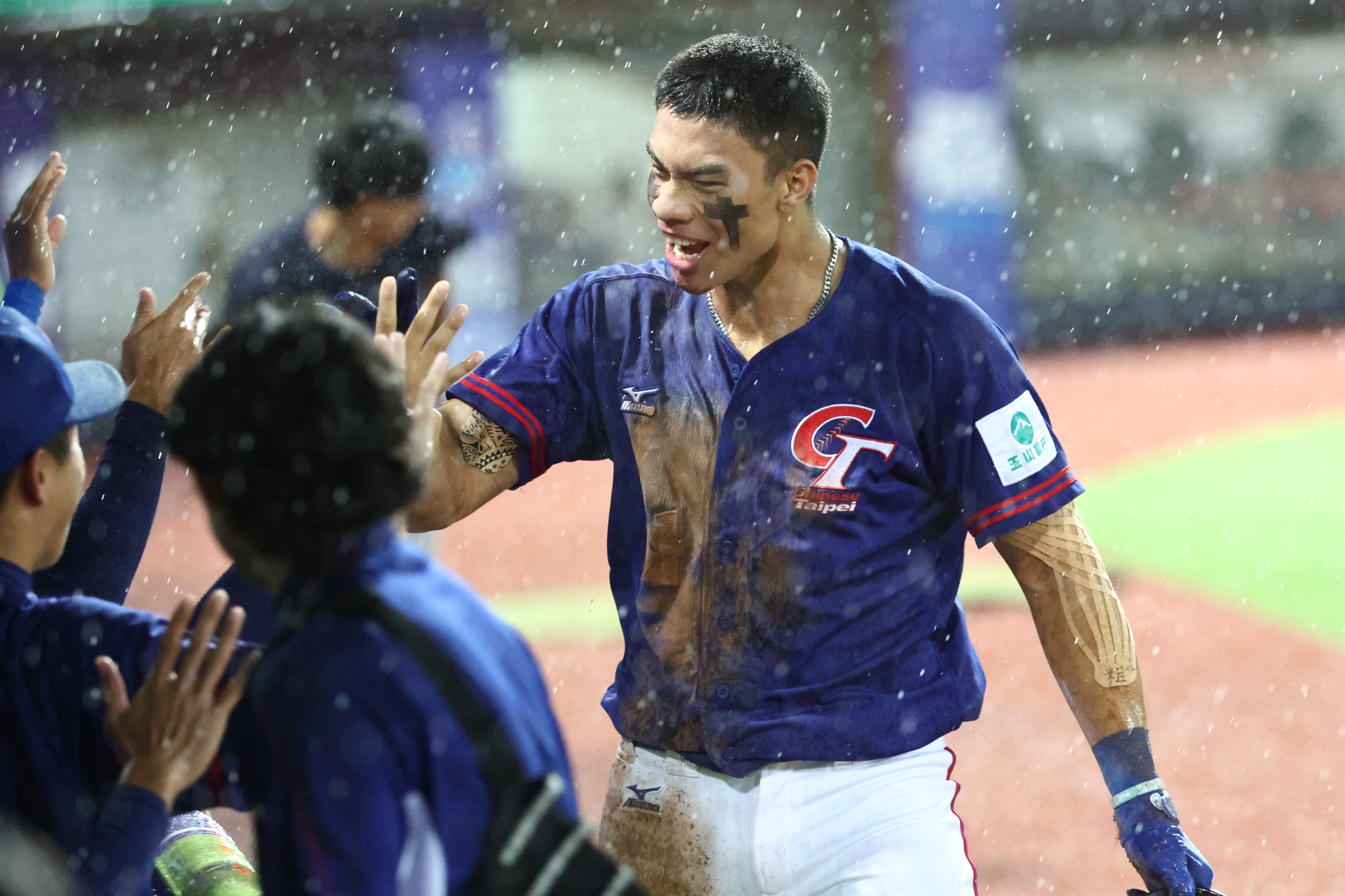 U18亞青》撲壘撞傷下巴　柯敬賢：別擔心、我很強壯