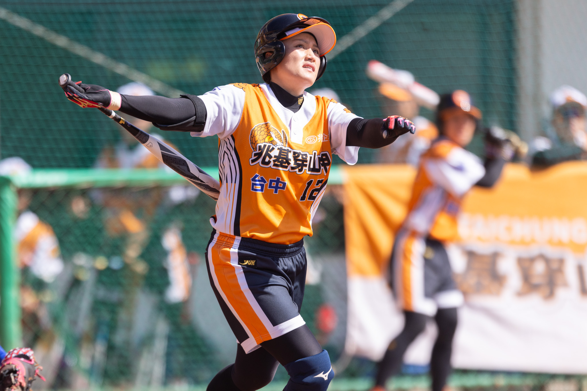 企壘》兆基、凱撒同日告捷　榜首爭奪勝差仍僅1場