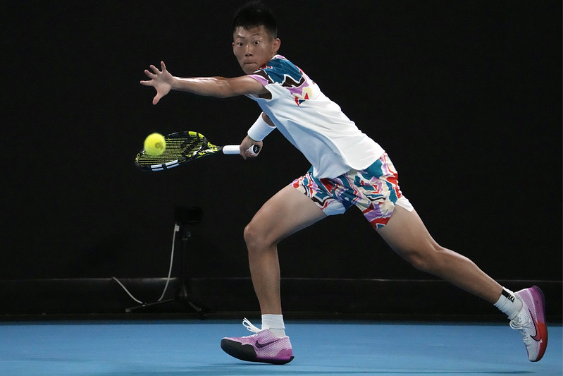ATP》拉傷左大腿第3盤中途棄賽　曾俊欣無緣成都16強