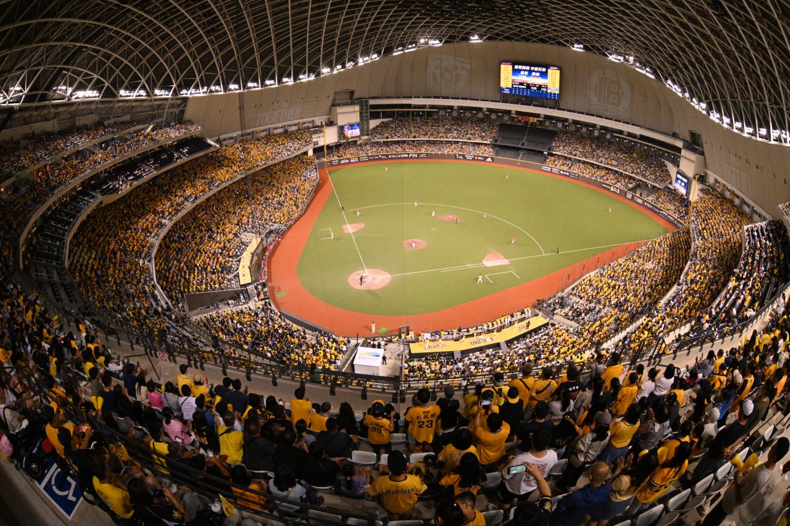 12強賽》韓媒批「小孩在巨蛋場上跑」、記者會狀況多　棒協做出回應