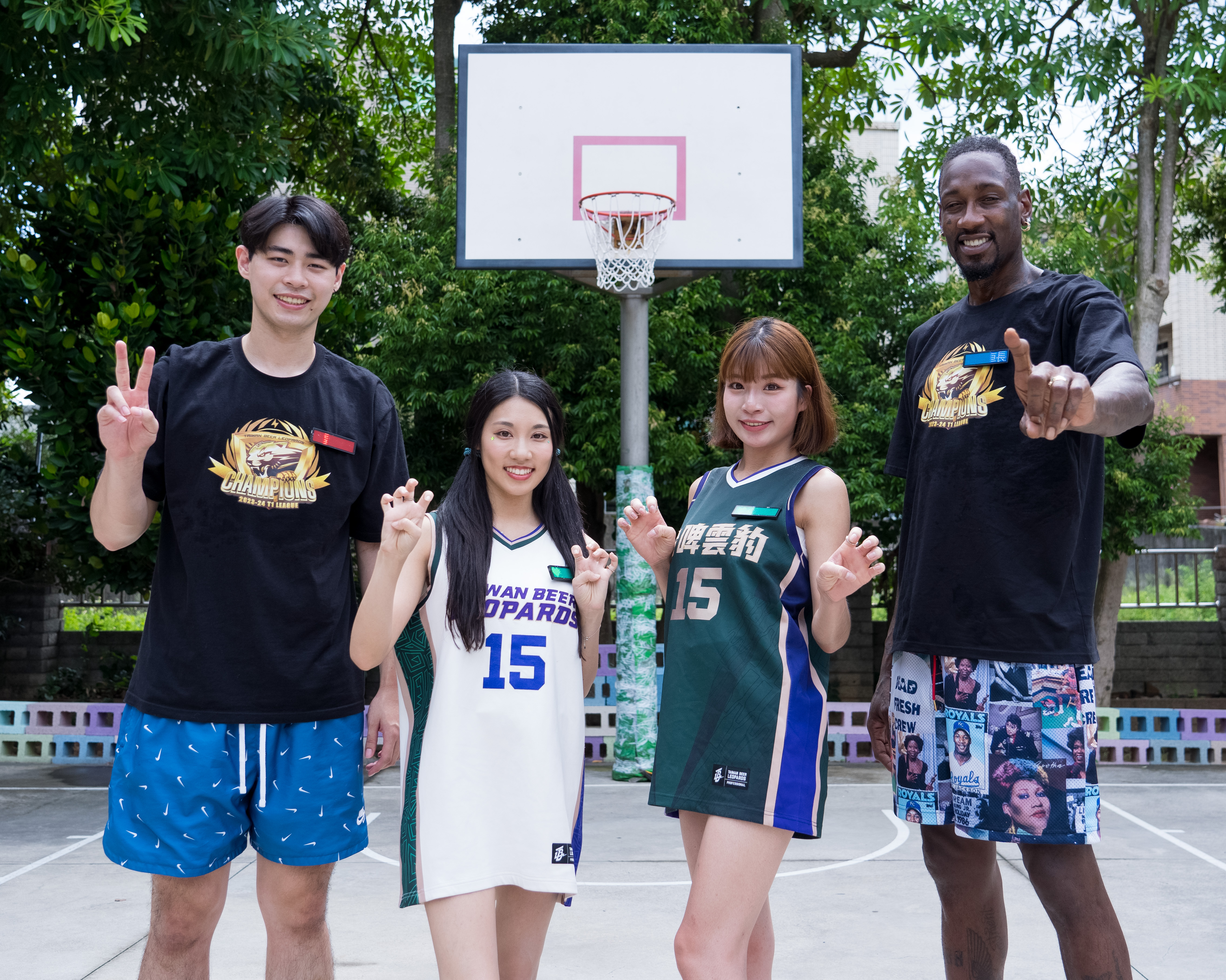 TPBL》台啤雲豹復盛夢想號列車　林信寬與洋將桑德斯做公益