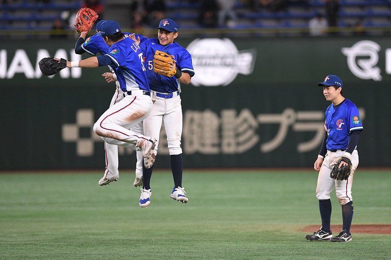 12強賽》挨觸身球瞪著美國投手　江坤宇說一開始是在看球速