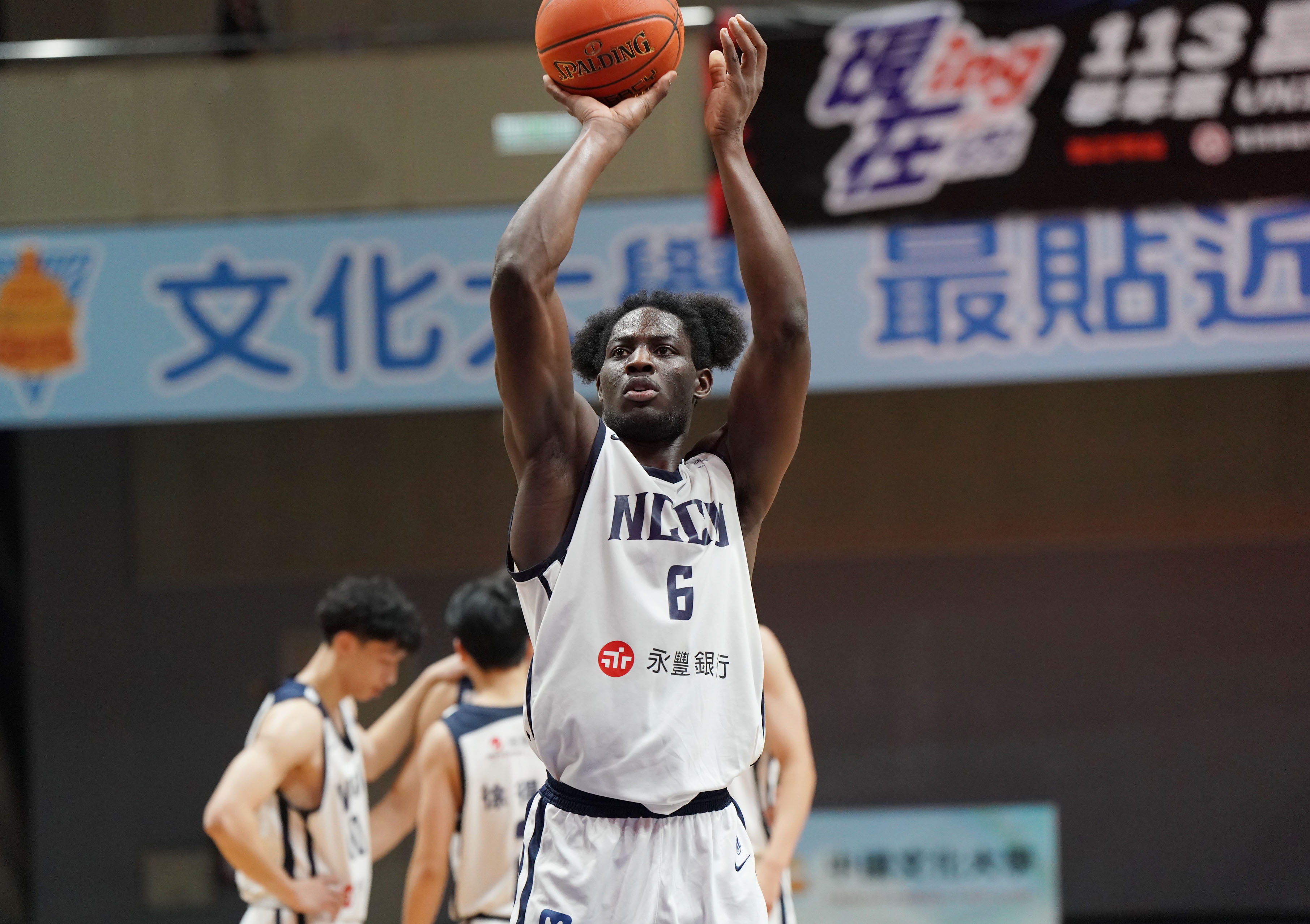 UBA》宇宙政大大換血　新學年首戰仍狂勝52分