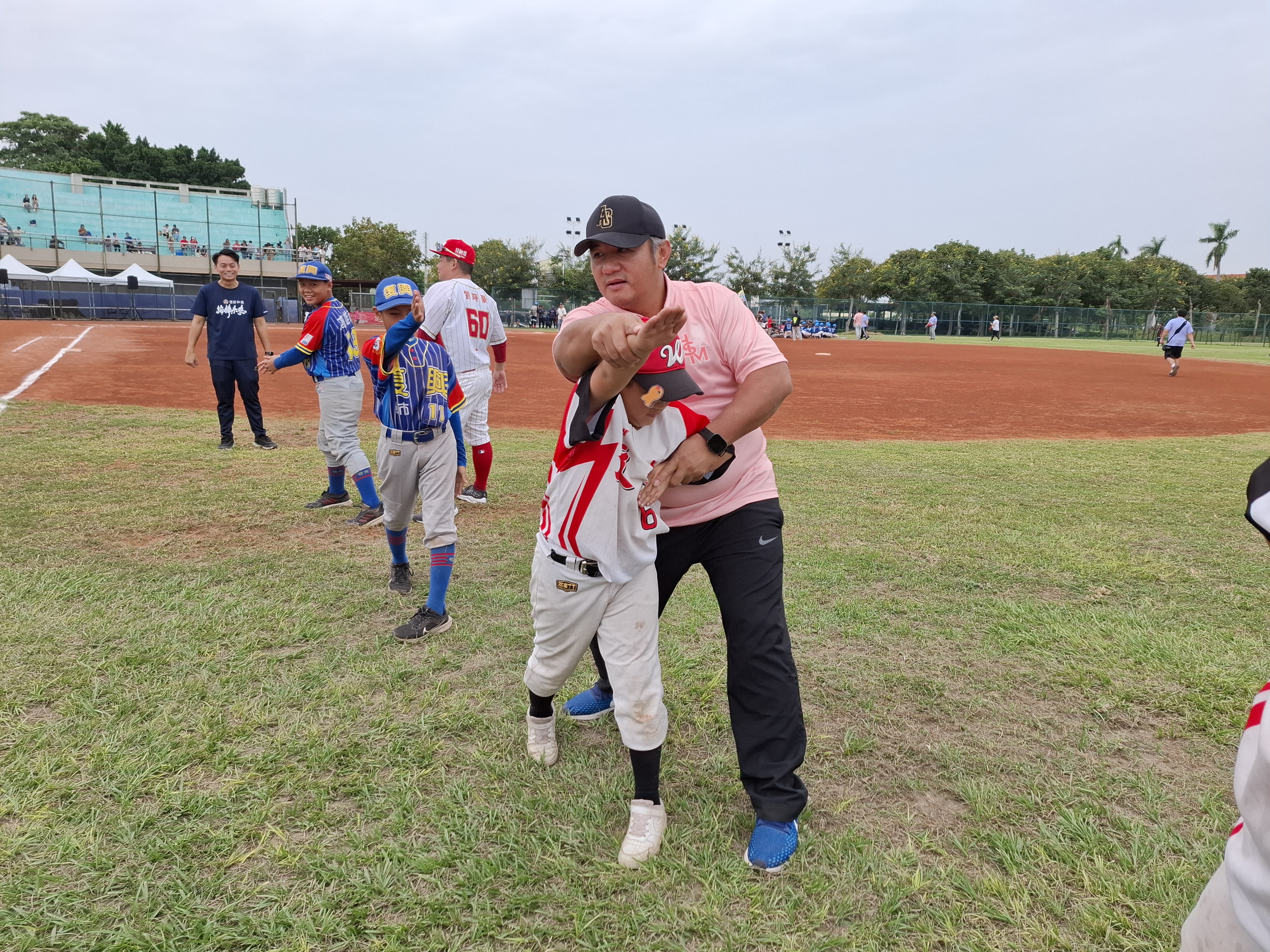 徐生明盃》棒球教室氣氛佳　小球員獲益良多