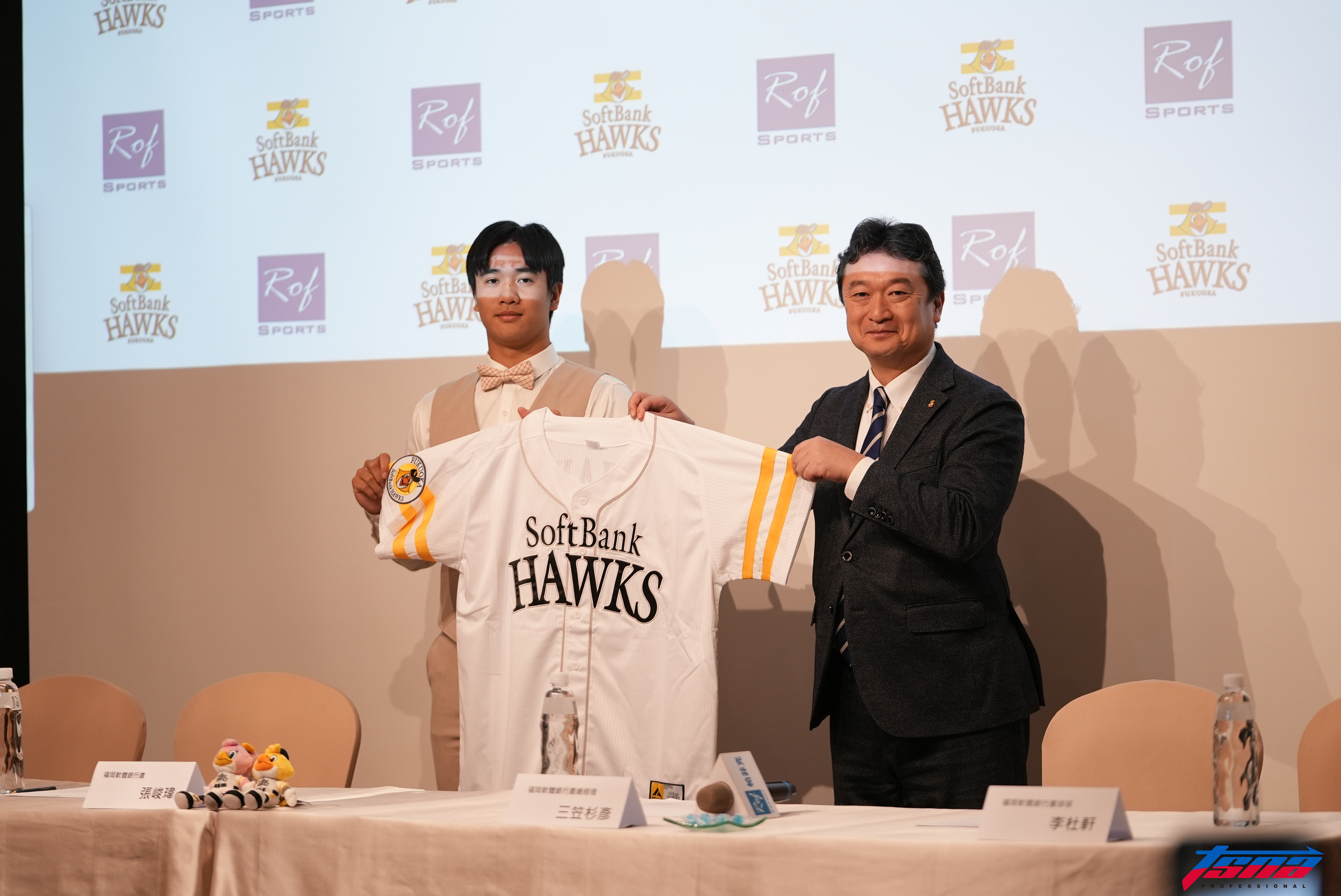 日職》張峻瑋加盟軟銀鷹升格支配下1球未投就加薪　李杜軒：給台灣選手另一條路