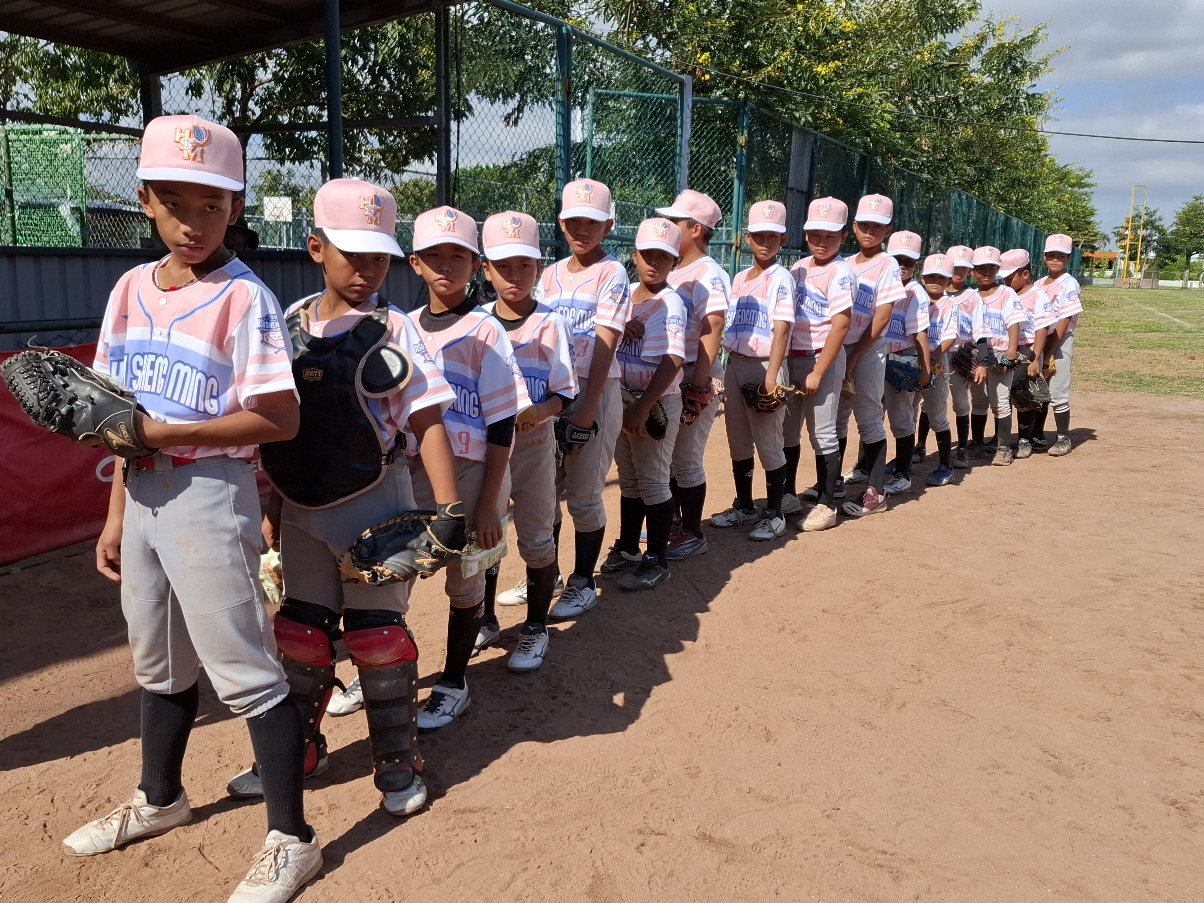 徐生明盃》金潭國小首獲殿軍　穿上徐總球衣就是榮譽