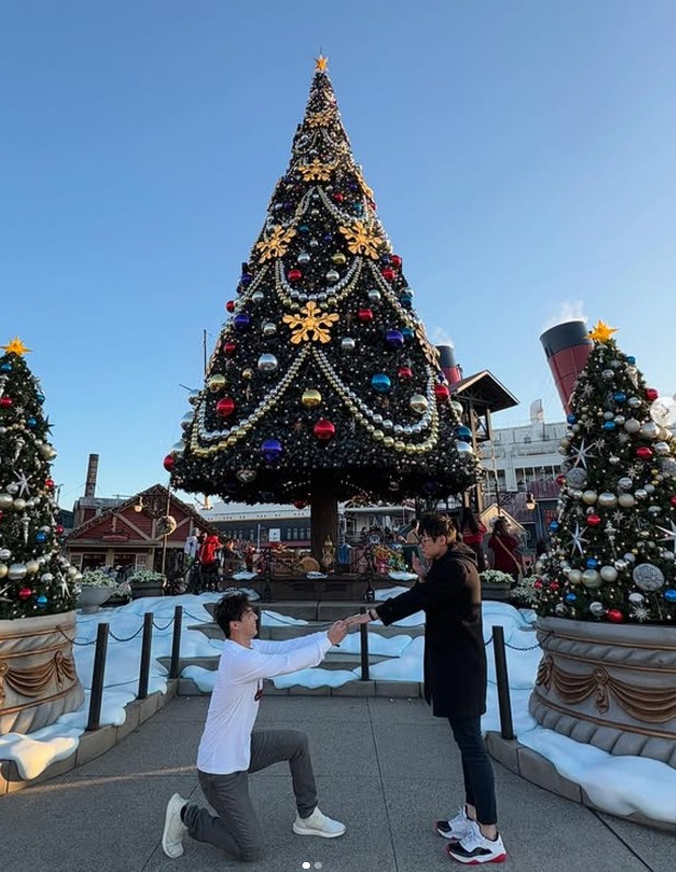 12強賽》呼應總統致詞要結婚　郭俊麟搞笑下跪求婚陳冠宇