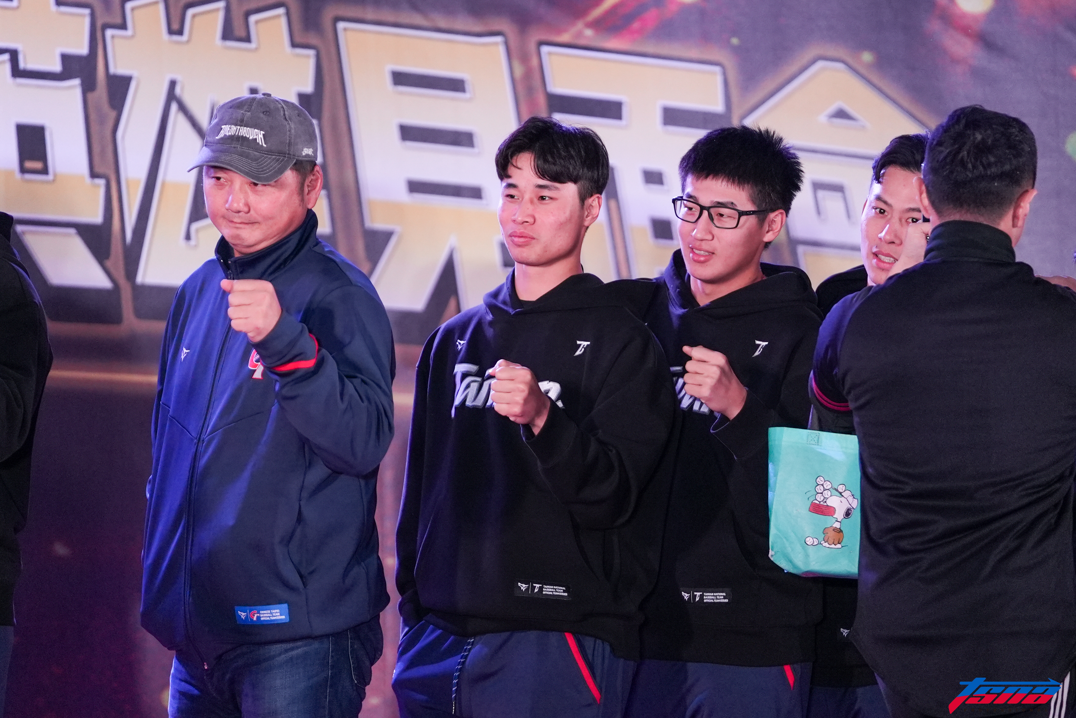 12強賽》未證實富邦有意延攬　曾豪駒今跟樂天領隊談：有消息會跟大家說