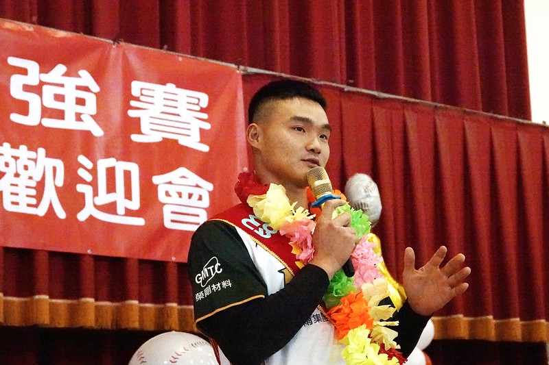 台鋼雄鷹》12強國手陳柏清回南投母校　「堅持努力總是能破繭而出」