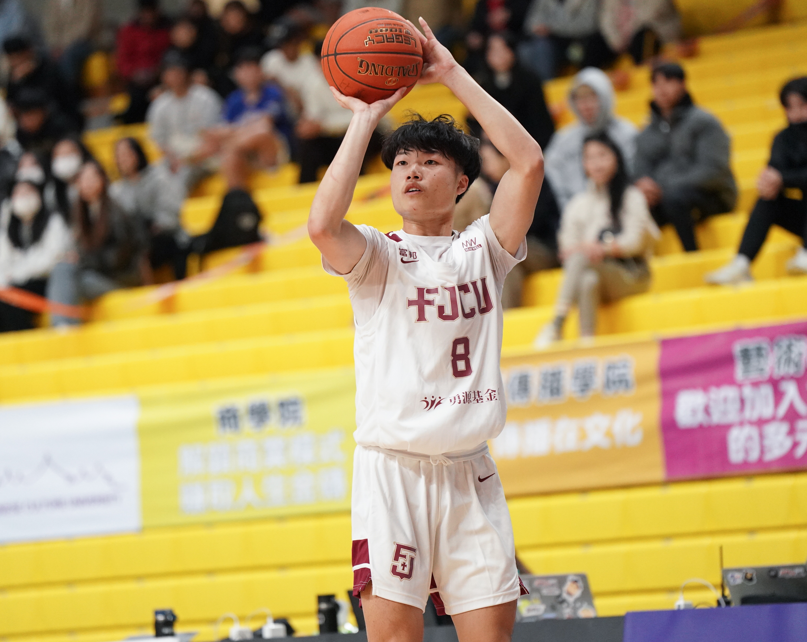 UBA》林哲宇狂飆8顆三分球　輔大教練剪片到凌晨4點收第5勝