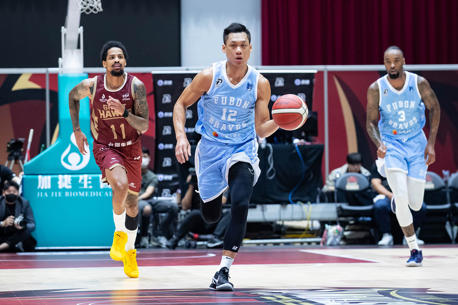 PLG》林志傑決勝節連下7分逆轉比賽　獵鷹成大開胡再等等