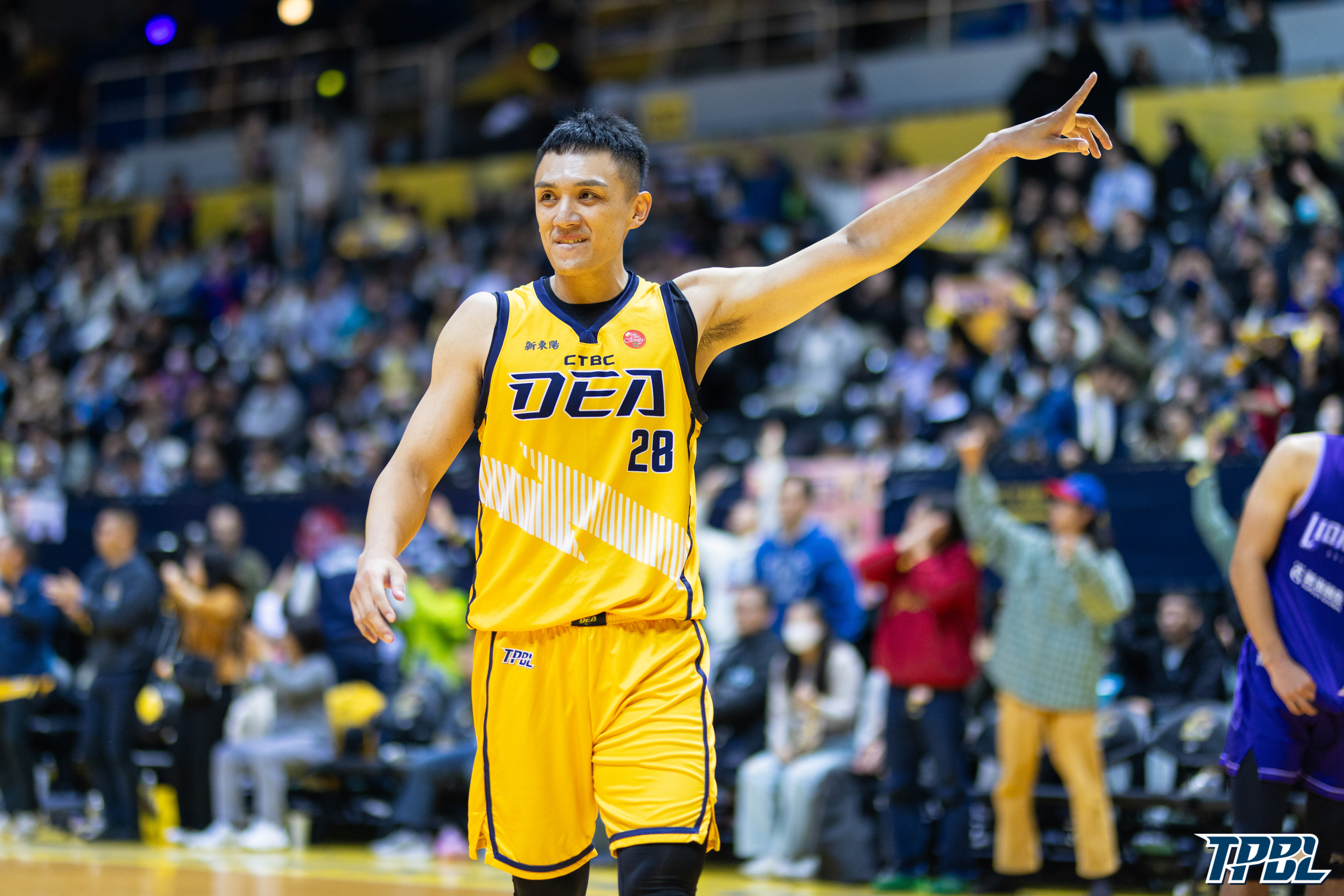 TPBL》攻城獅再見「勾天頂」　特攻神奇逆轉勝