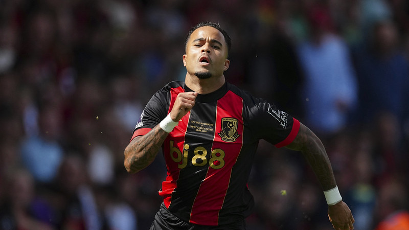 英超》名將父親也未曾做到做　Kluivert寫第1人歷史