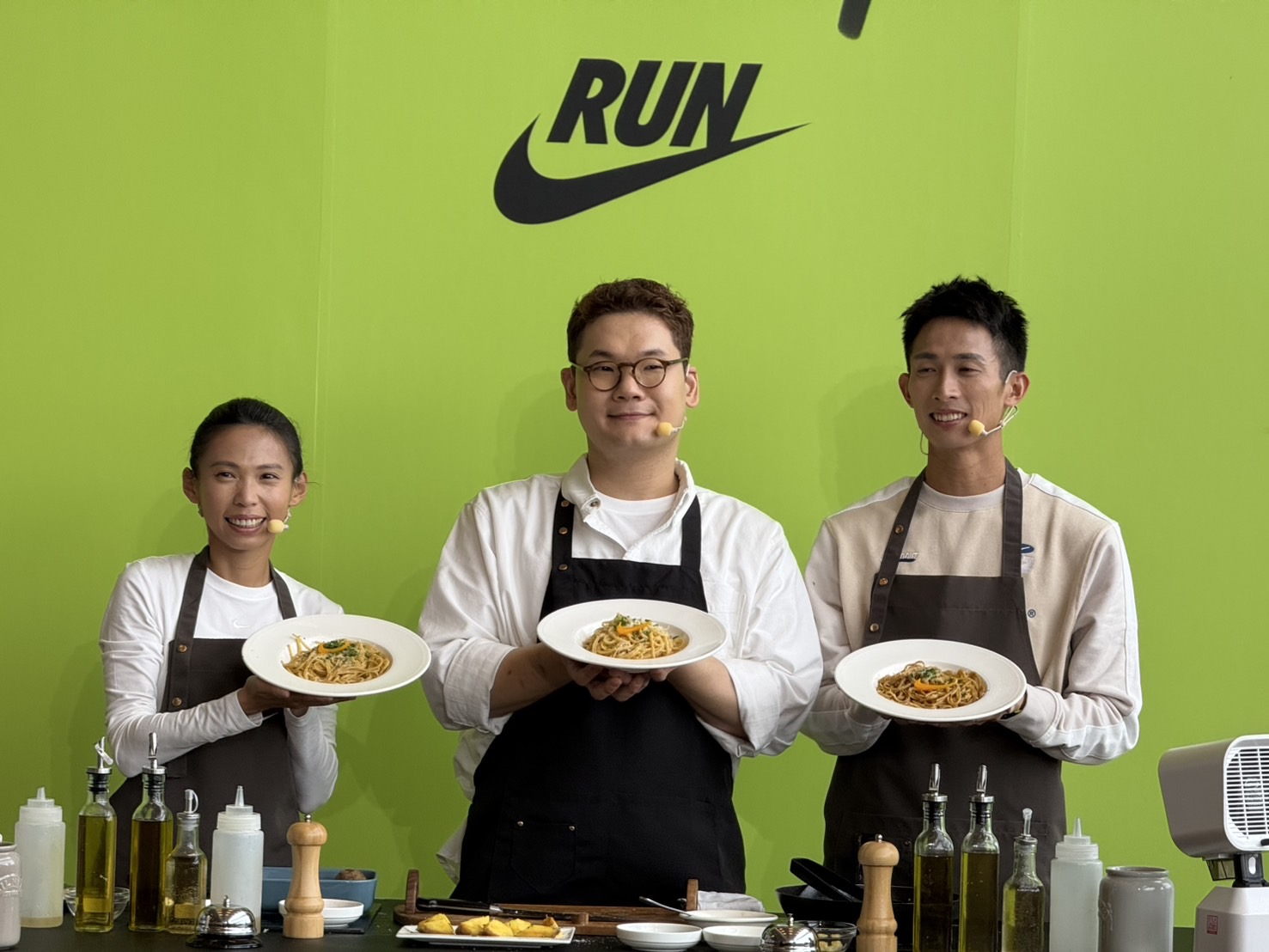 「黑白大廚」名廚來台　為周庭印、曹純玉設計專屬菜單