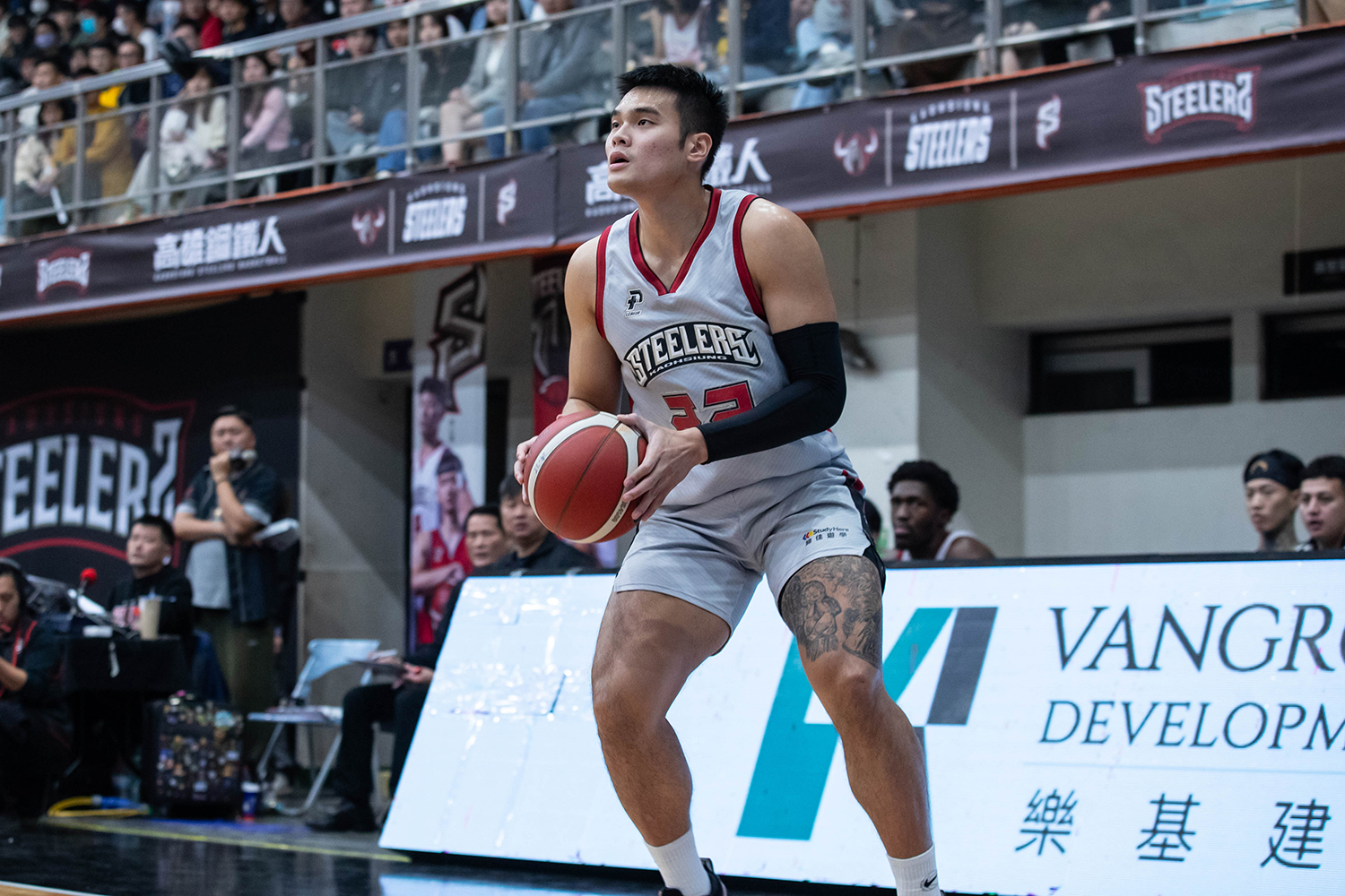 PLG》艾賽亞不藏私　手把手建立陳范柏彥自信