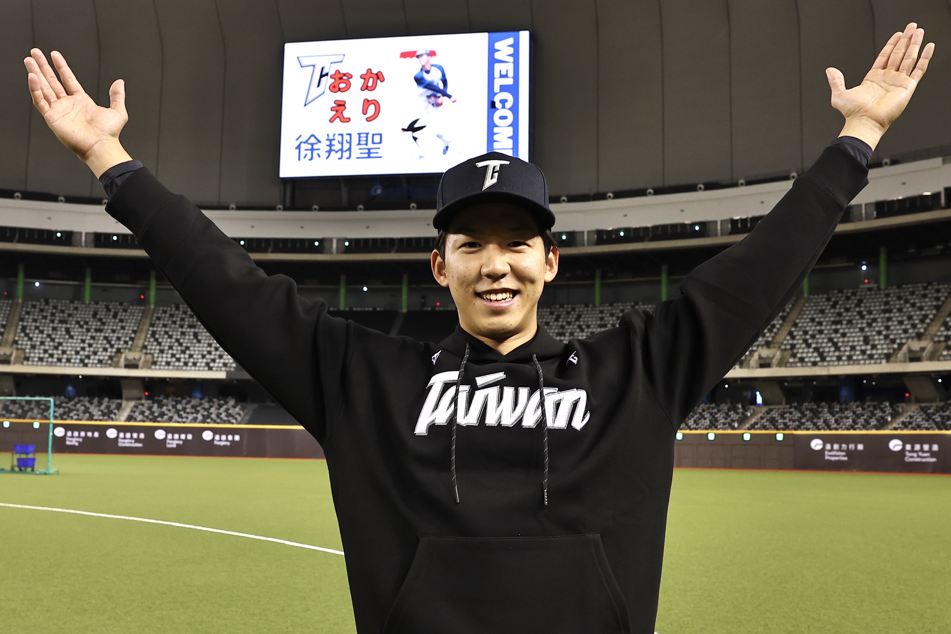 WBC資格賽》中華隊最幼齒！台日混血徐翔聖報到　跟電視看到的學長們練球好夢幻