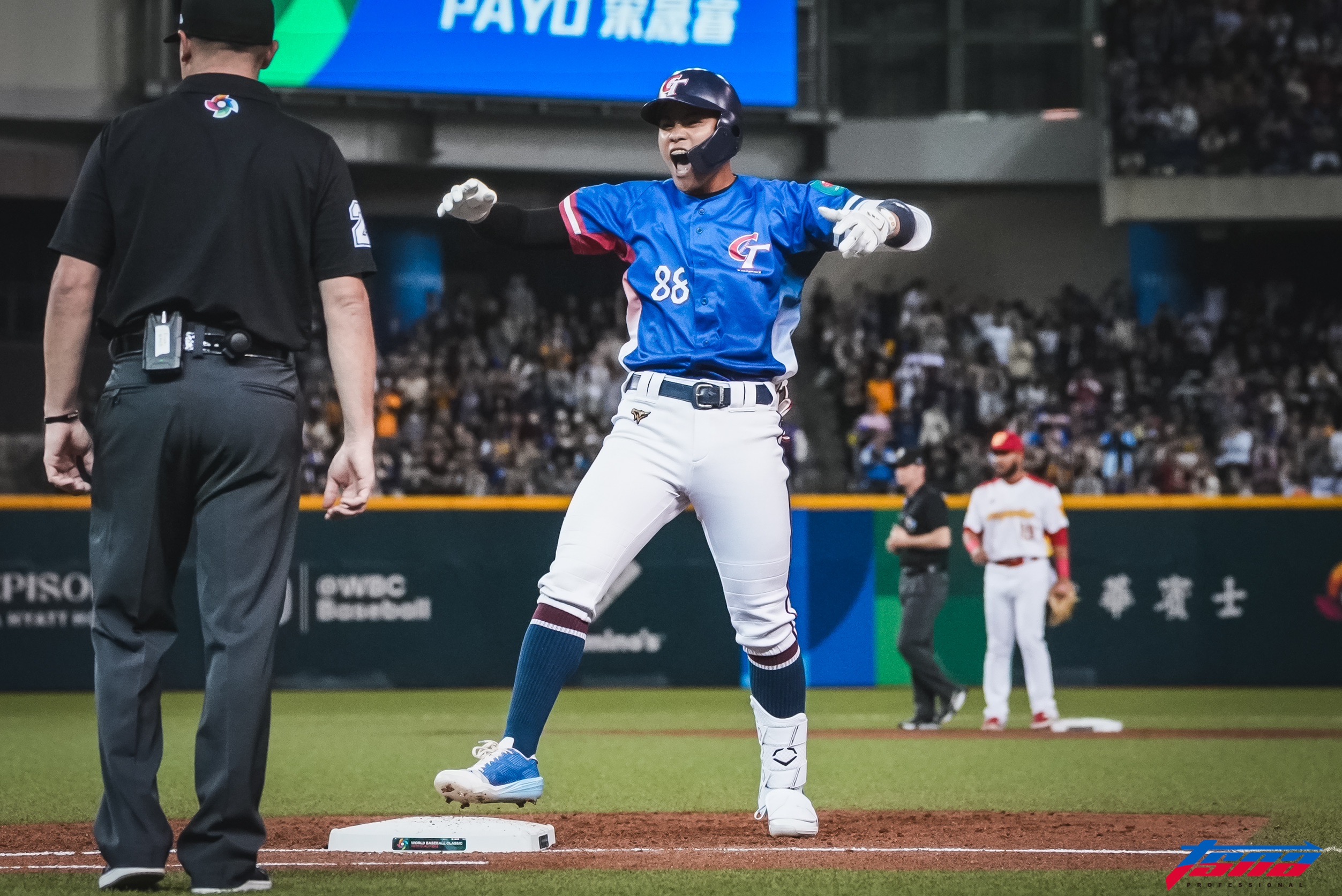 WBC資格賽》令人難以置信的全力飛躍！　大聯盟點名宋晟睿關鍵美技飛撲接殺