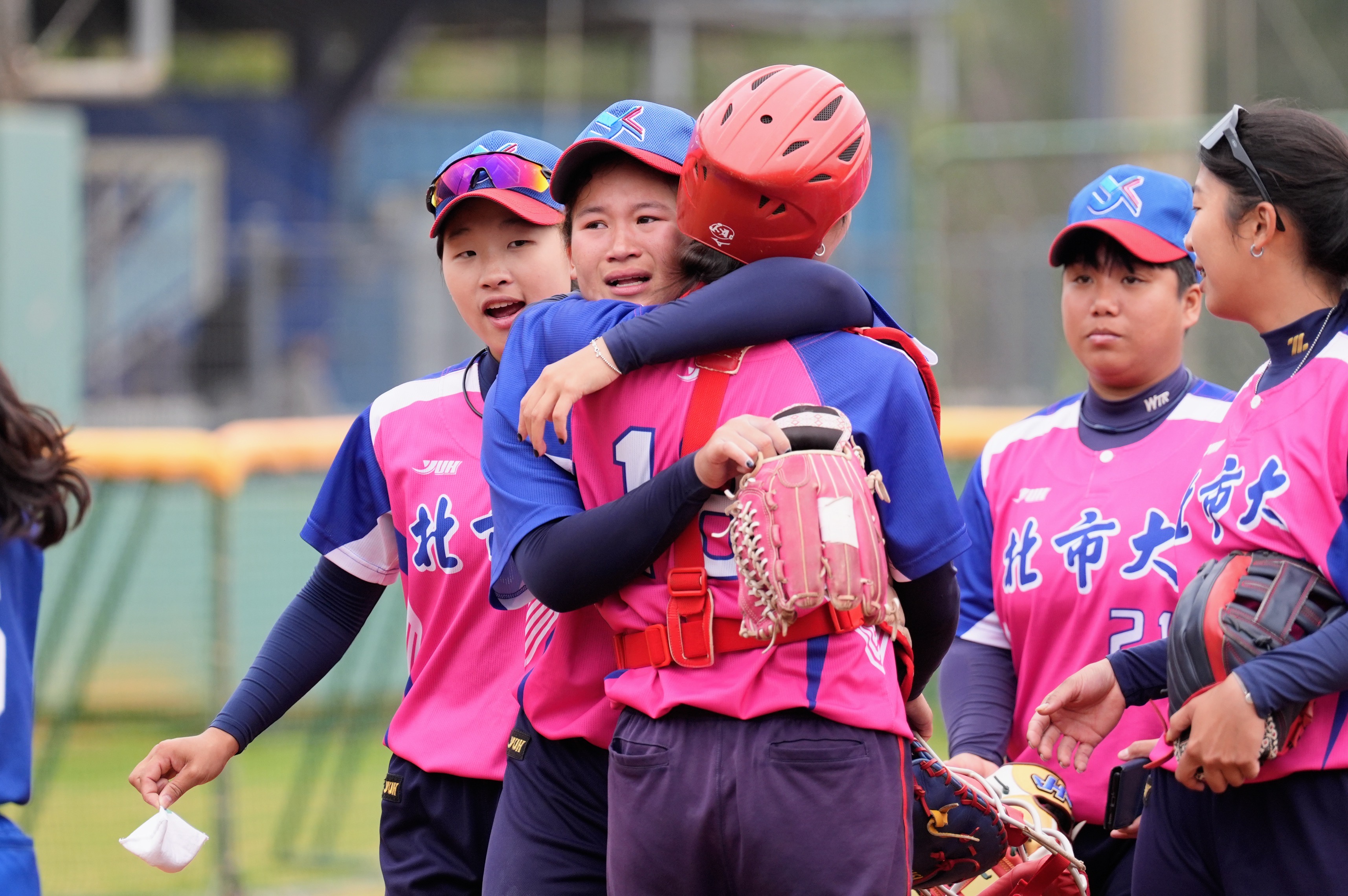 大專女壘》化解滿壘危機！　大一投手黃筑靖喜極而泣