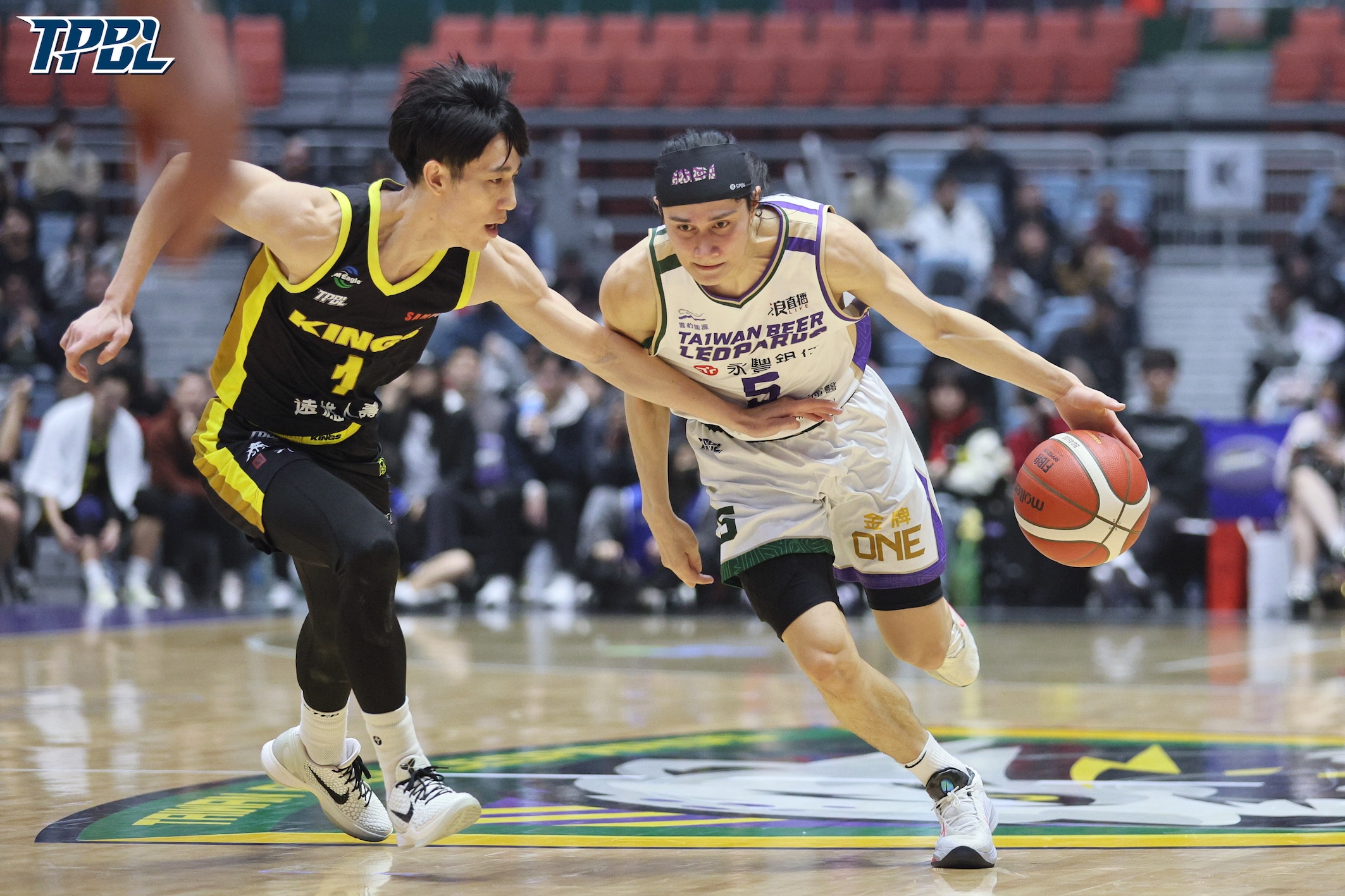 TPBL》林書緯助攻陳俊男關鍵上籃　國王氣走雲豹