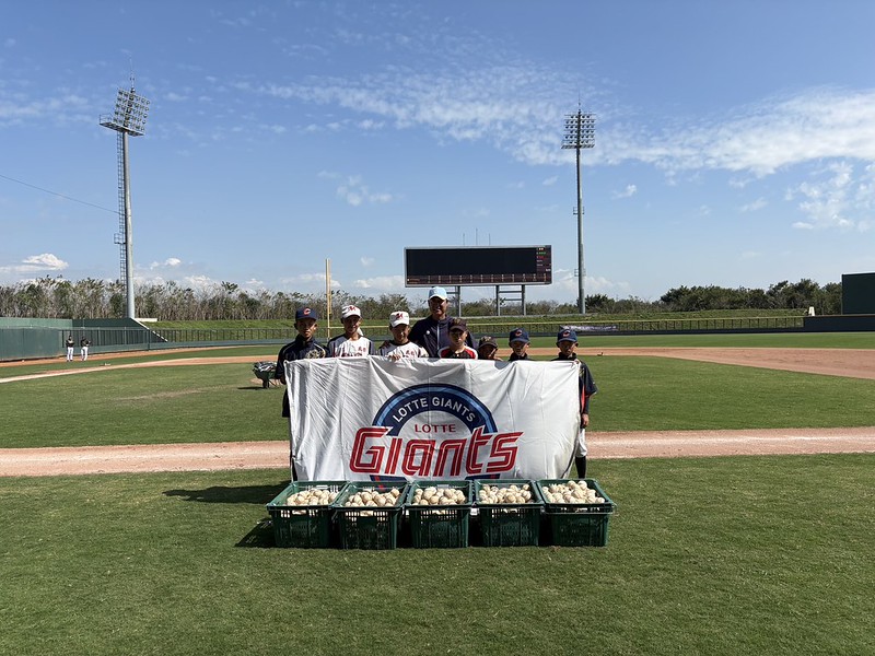 棒球》樂天巨人春訓感謝台南　送4000顆給在地基層