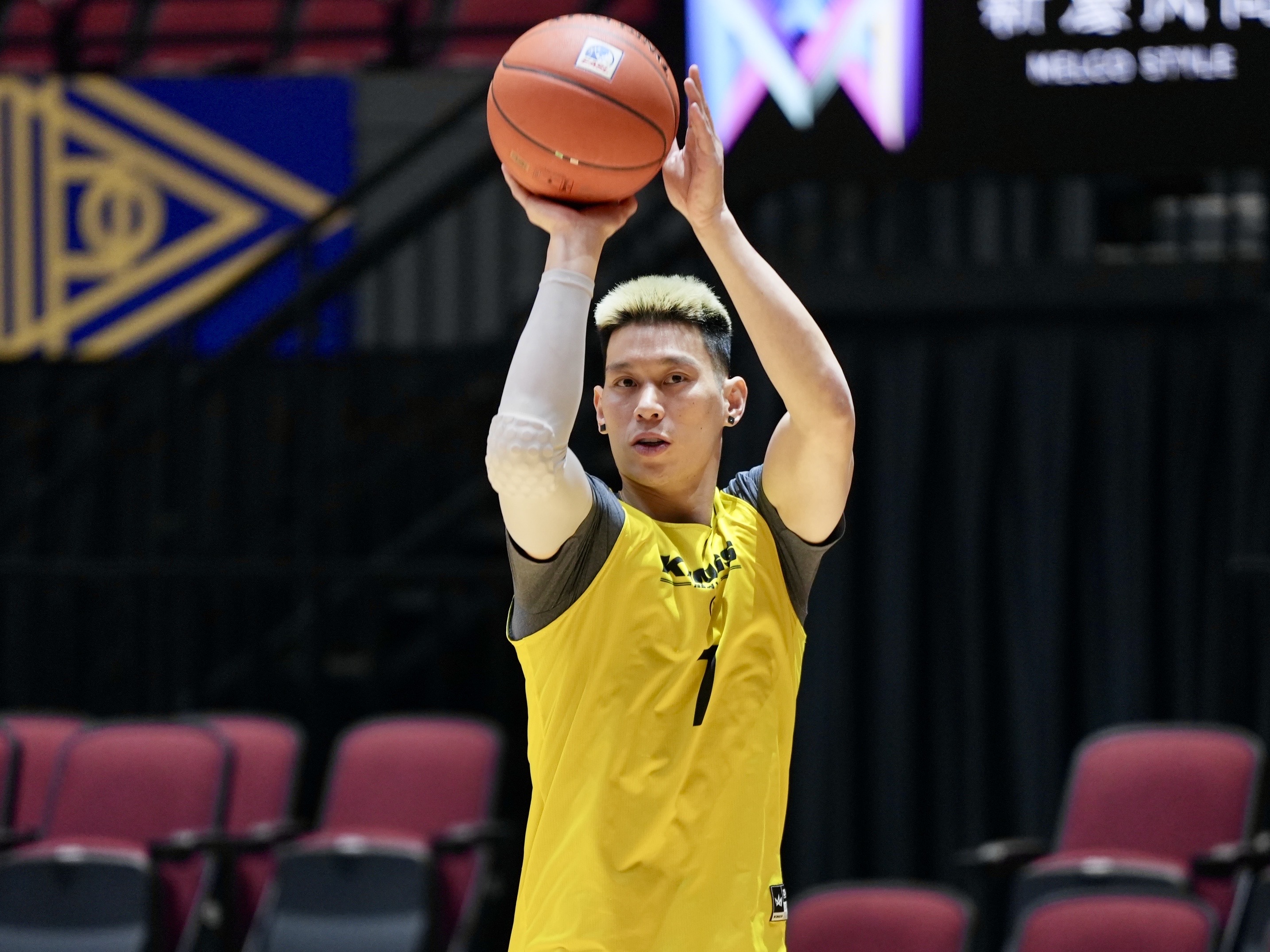 林書豪退休》2天前才決定退役！　豪神想先專心陪家人