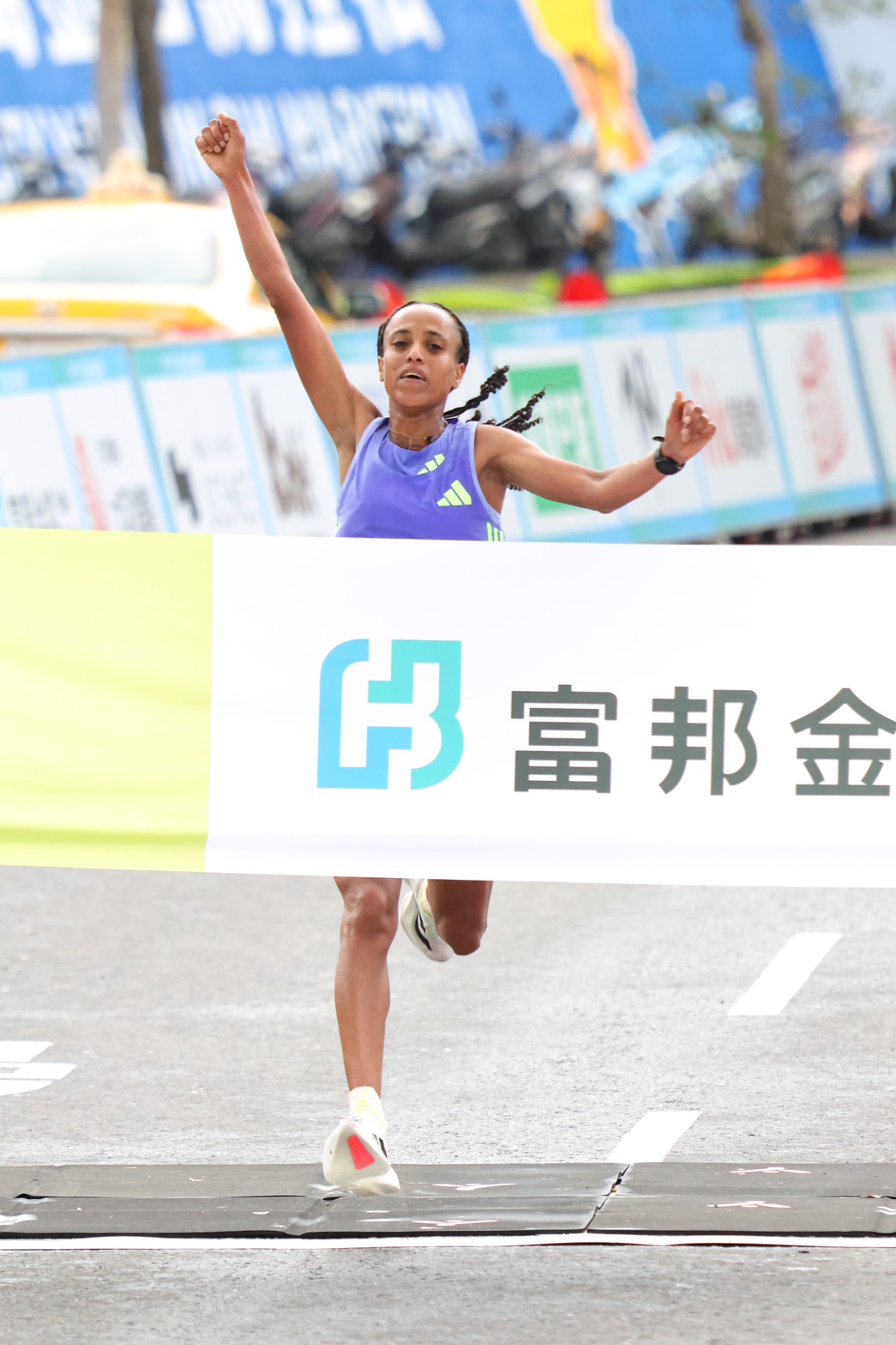 萬金石馬拉松》衣索比亞女將破大會　周庭印連霸國內男子組