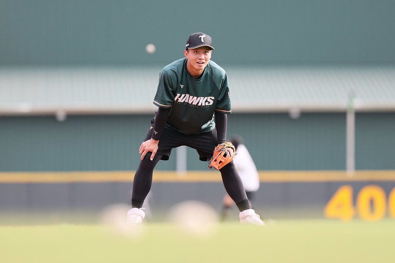 台鋼雄鷹》曾子祐失誤後為何馬上被換下？　洪總有貼心考量