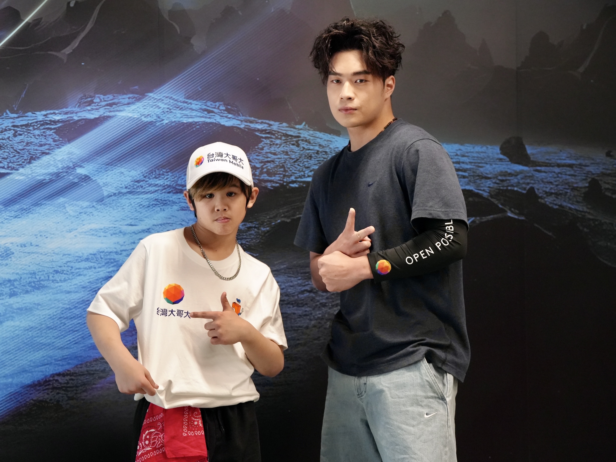 霹靂舞》大小舞王孫振、林李納　富邦勇士主場互尬