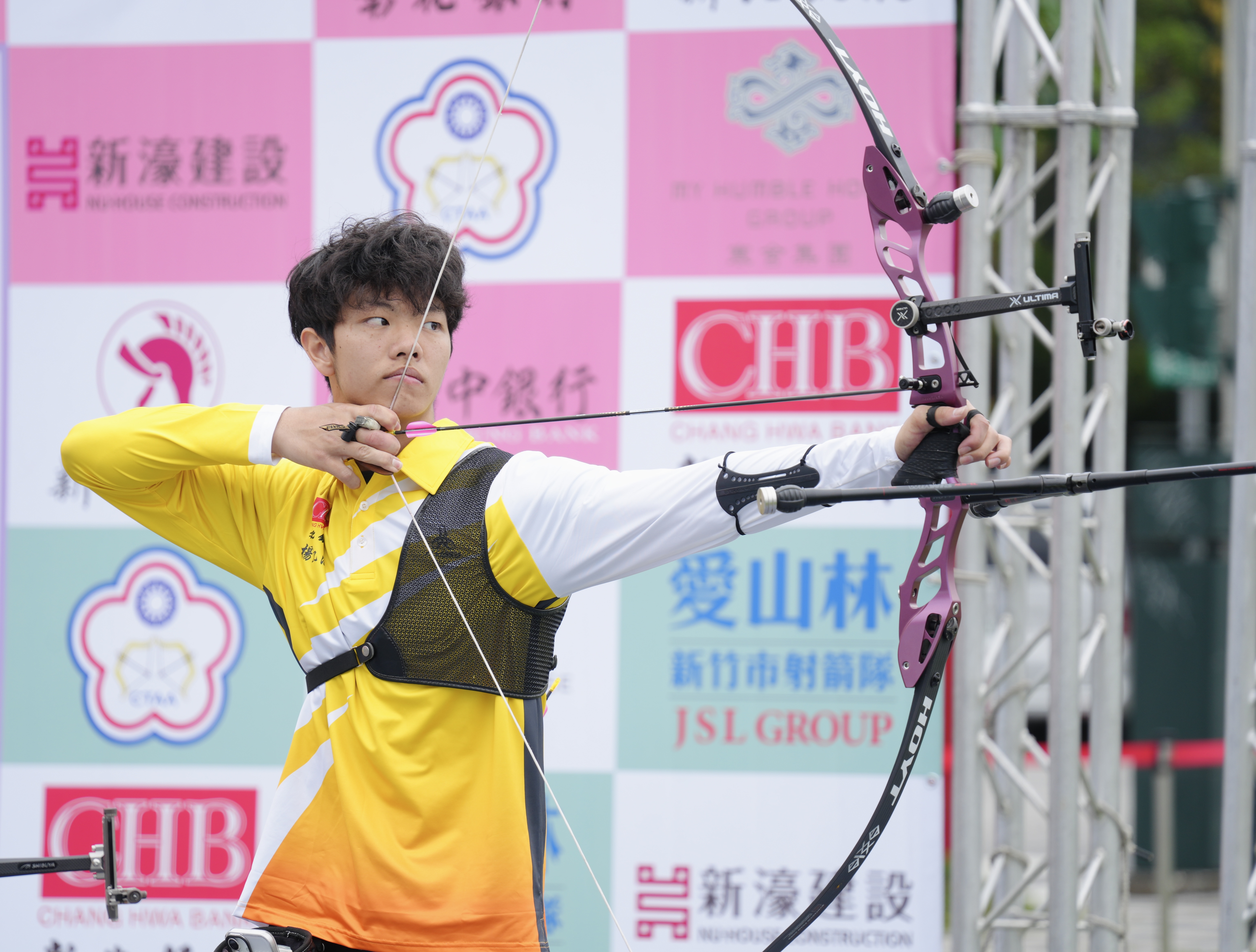 企業射箭》「花蓮幫」返鄉獻技　楊凱涵403地震「佛系關心」讓母親哭笑不得