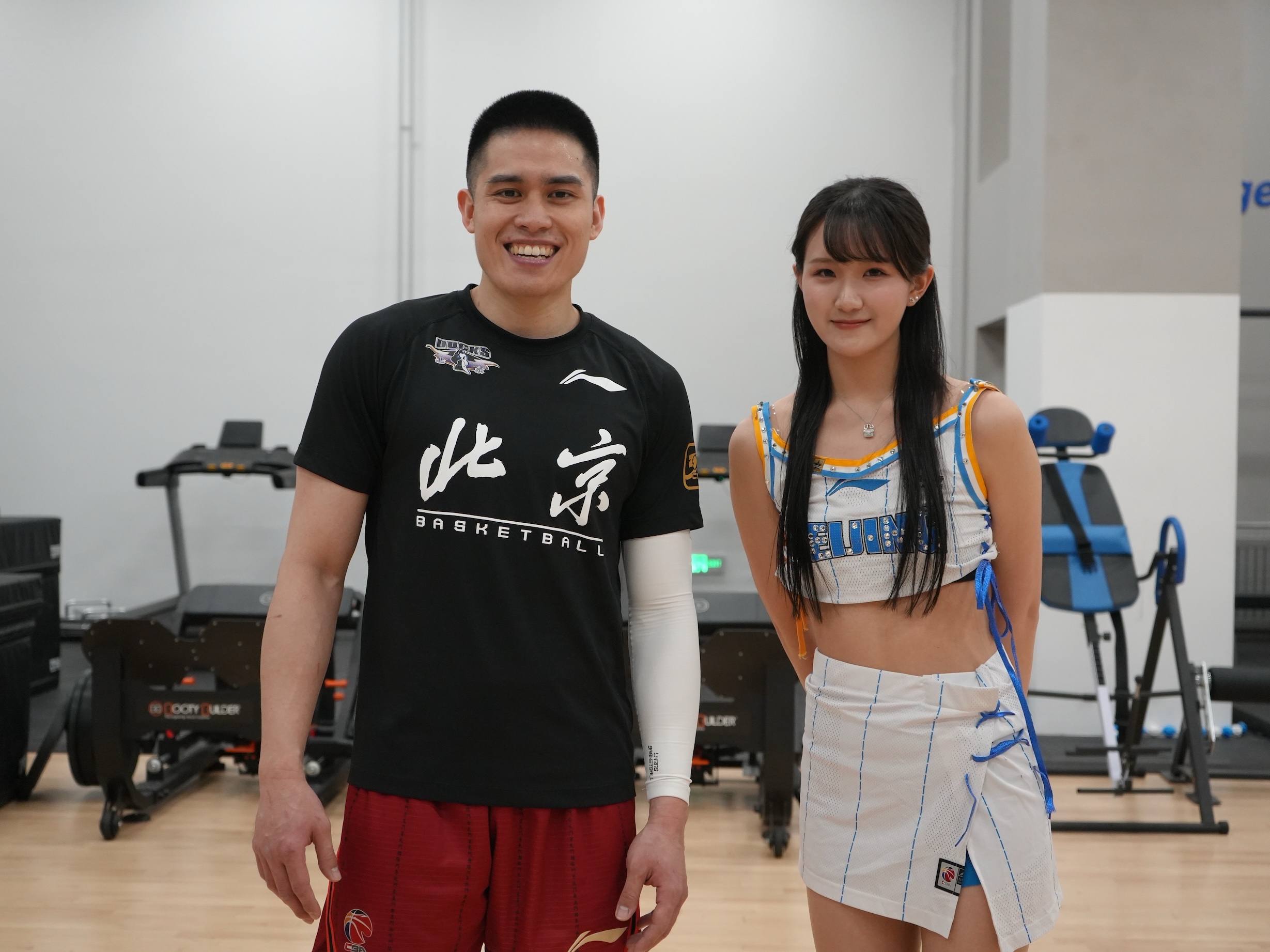 CBA》北京北汽啦啦隊有台灣女孩　李宏薪恰巧是籃二代