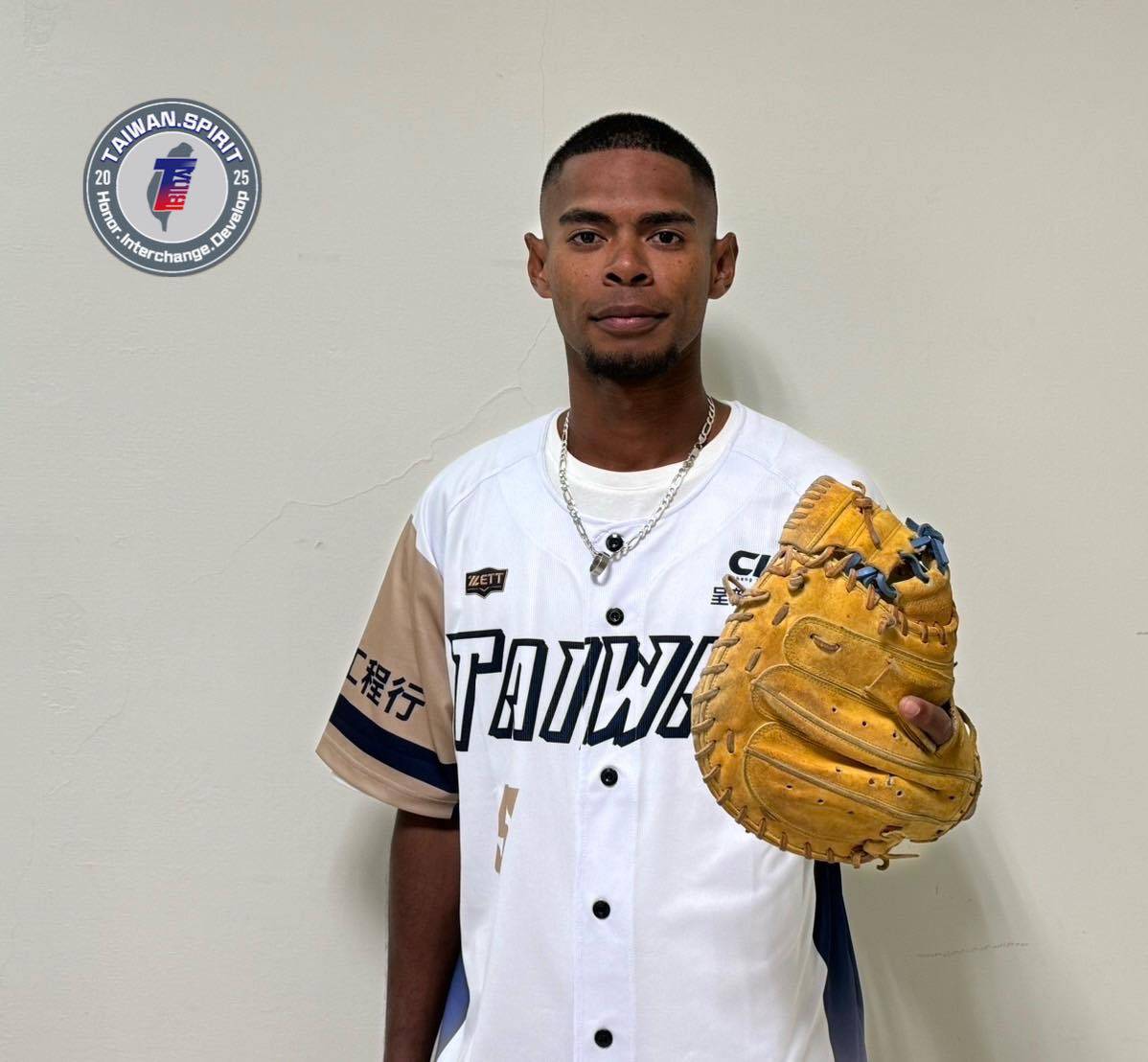 棒球》協助帛琉棒球發展　三球員隨台灣國際棒球交流發展協會訪日